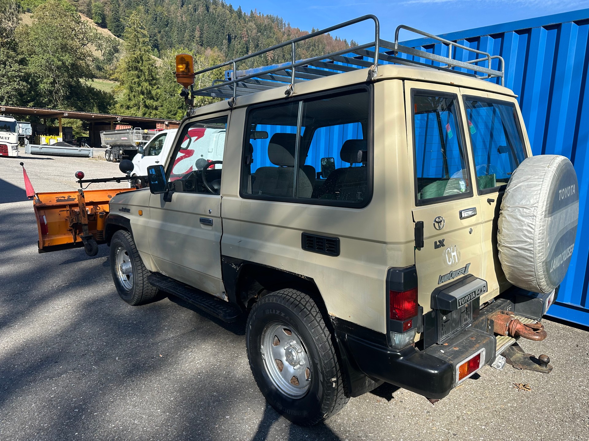 TOYOTA RJ 70 LV-MNEW Hard-Top-image-2