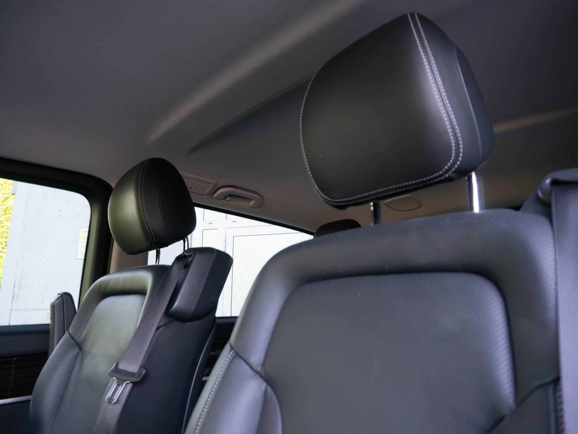 MERCEDES-BENZ V 250 d Avantgarde lang 4Matic 7G-Tronic-image-11