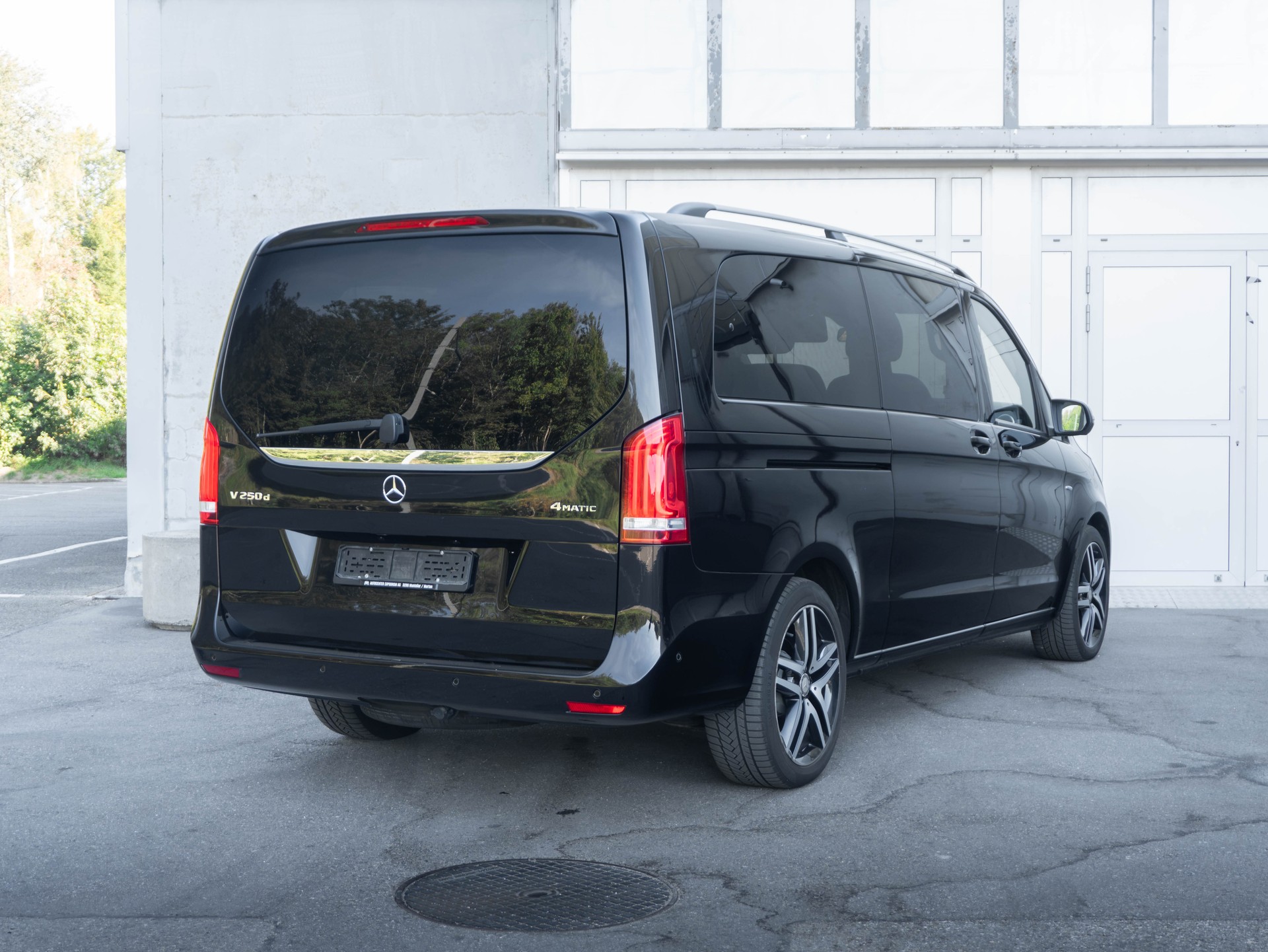 MERCEDES-BENZ V 250 d Avantgarde lang 4Matic 7G-Tronic-image-3