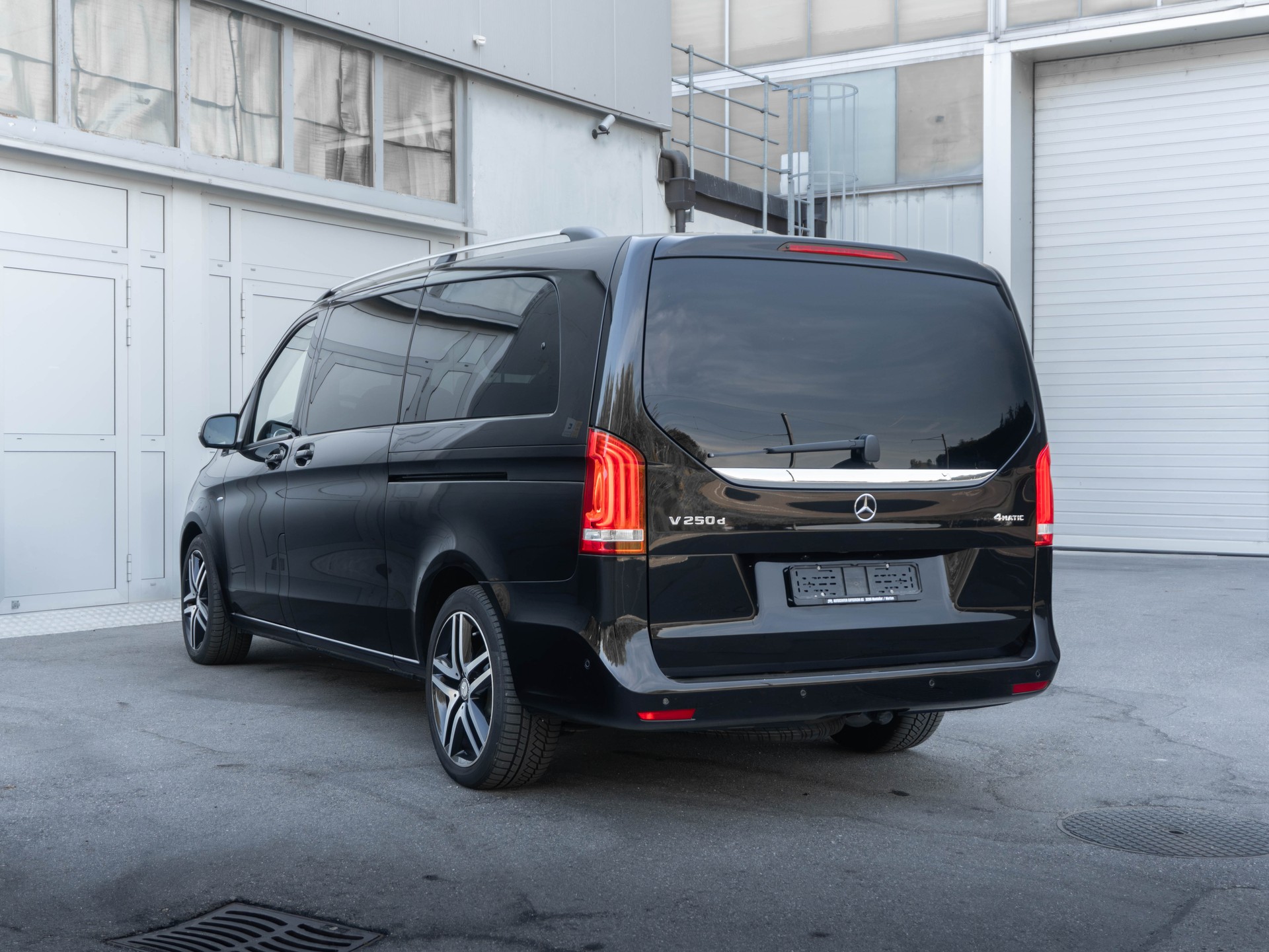 MERCEDES-BENZ V 250 d Avantgarde lang 4Matic 7G-Tronic-image-1
