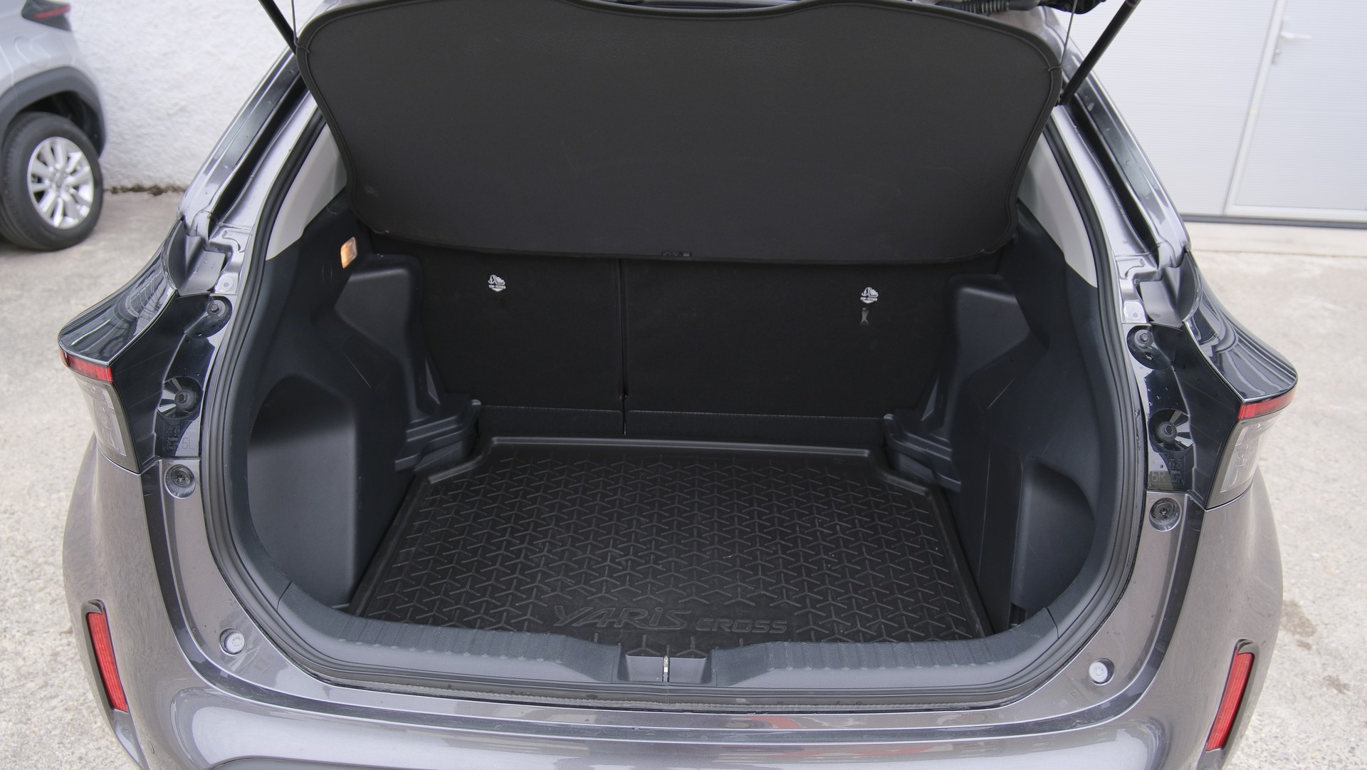 TOYOTA Yaris Cross 1.5 Trend e-CVT-image-30