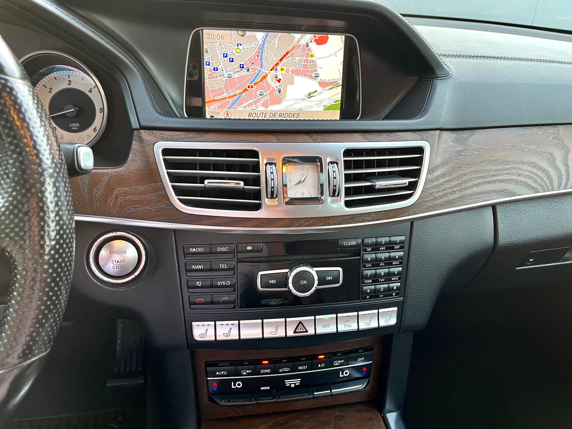 MERCEDES-BENZ E 350 BlueTEC Elégance 4Matic 7G-Tronic-image-22