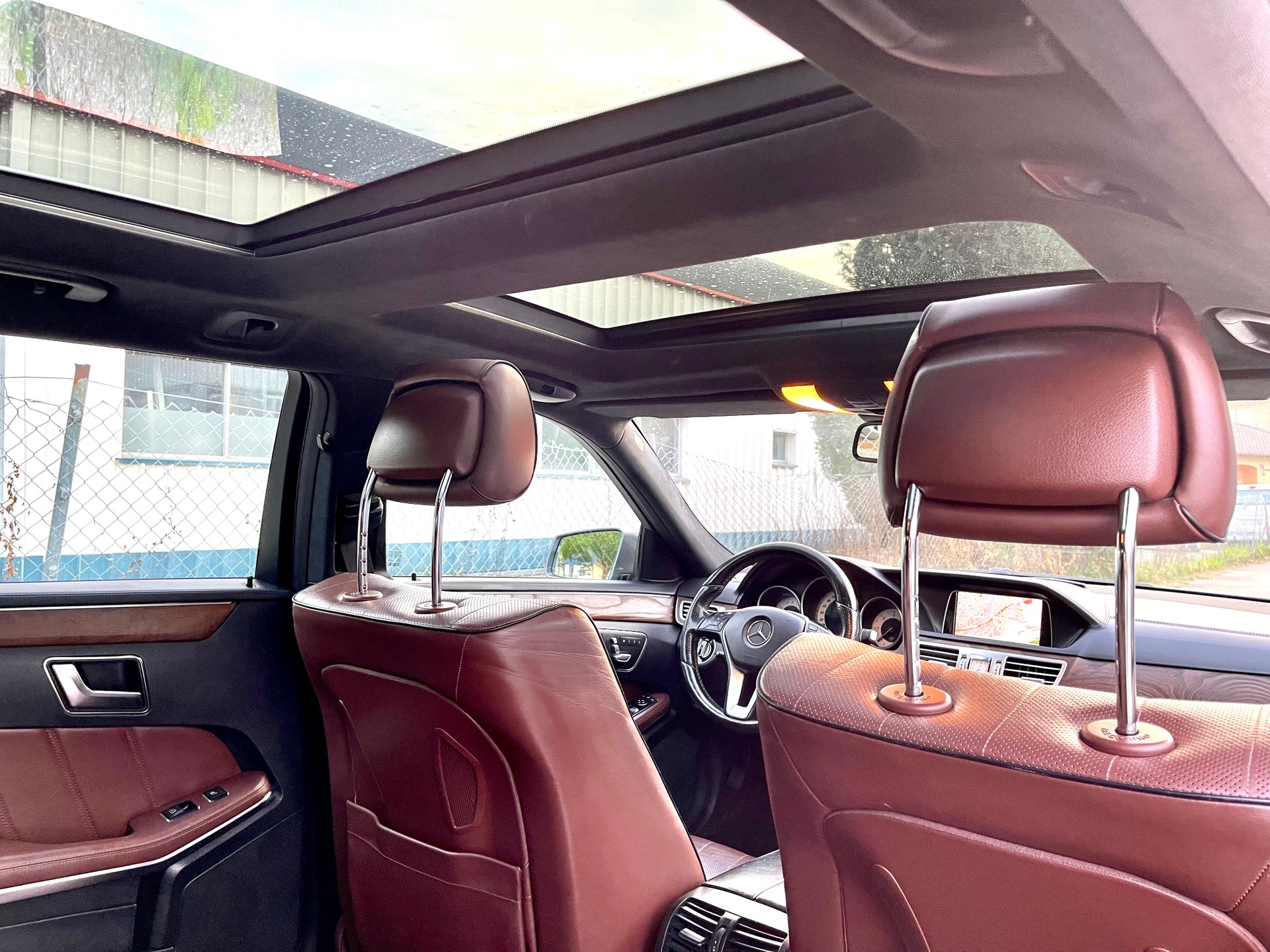 MERCEDES-BENZ E 350 BlueTEC Elégance 4Matic 7G-Tronic-image-29