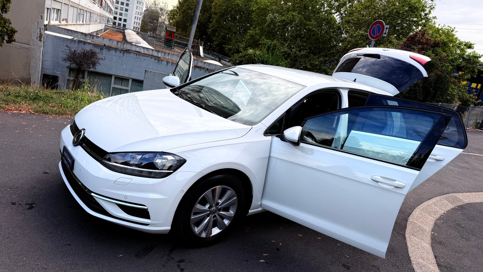 VW Golf 1.4 TSI Comfortline Swiss Line Limited-image-13