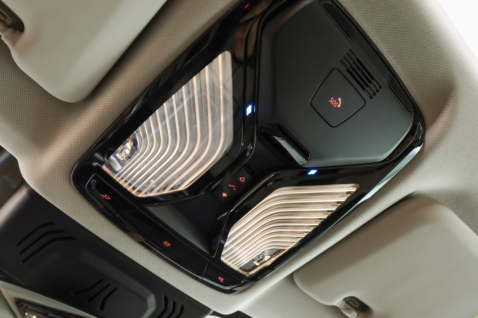 BMW X5 xDrive45e xLine Steptronic • BMW Individual Tansanitblau • Laser • Sky Lounge • Bowers & Wilkins-image-24