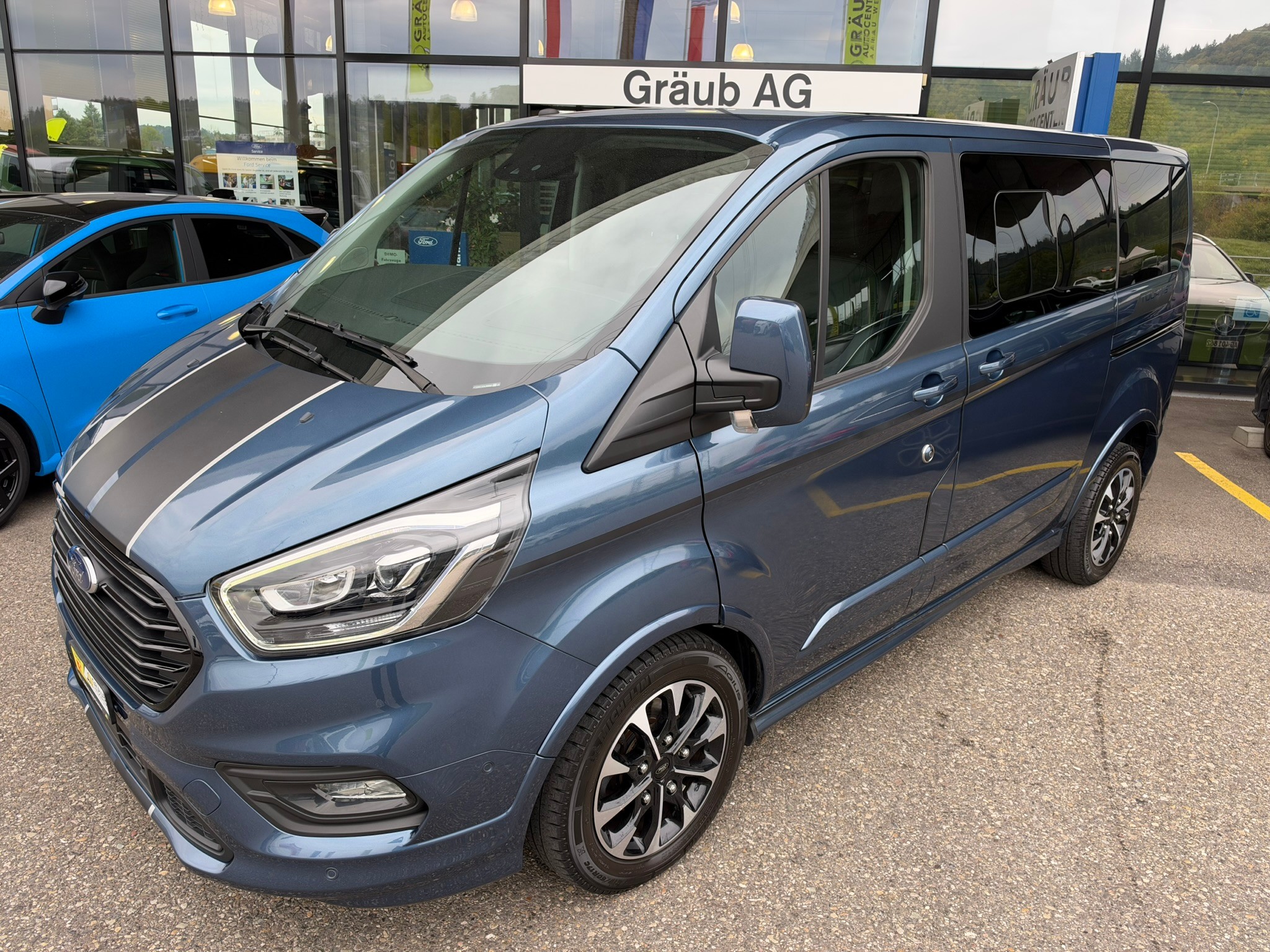 FORD Tourneo Custom 320 L1H1 Spo (Bus)