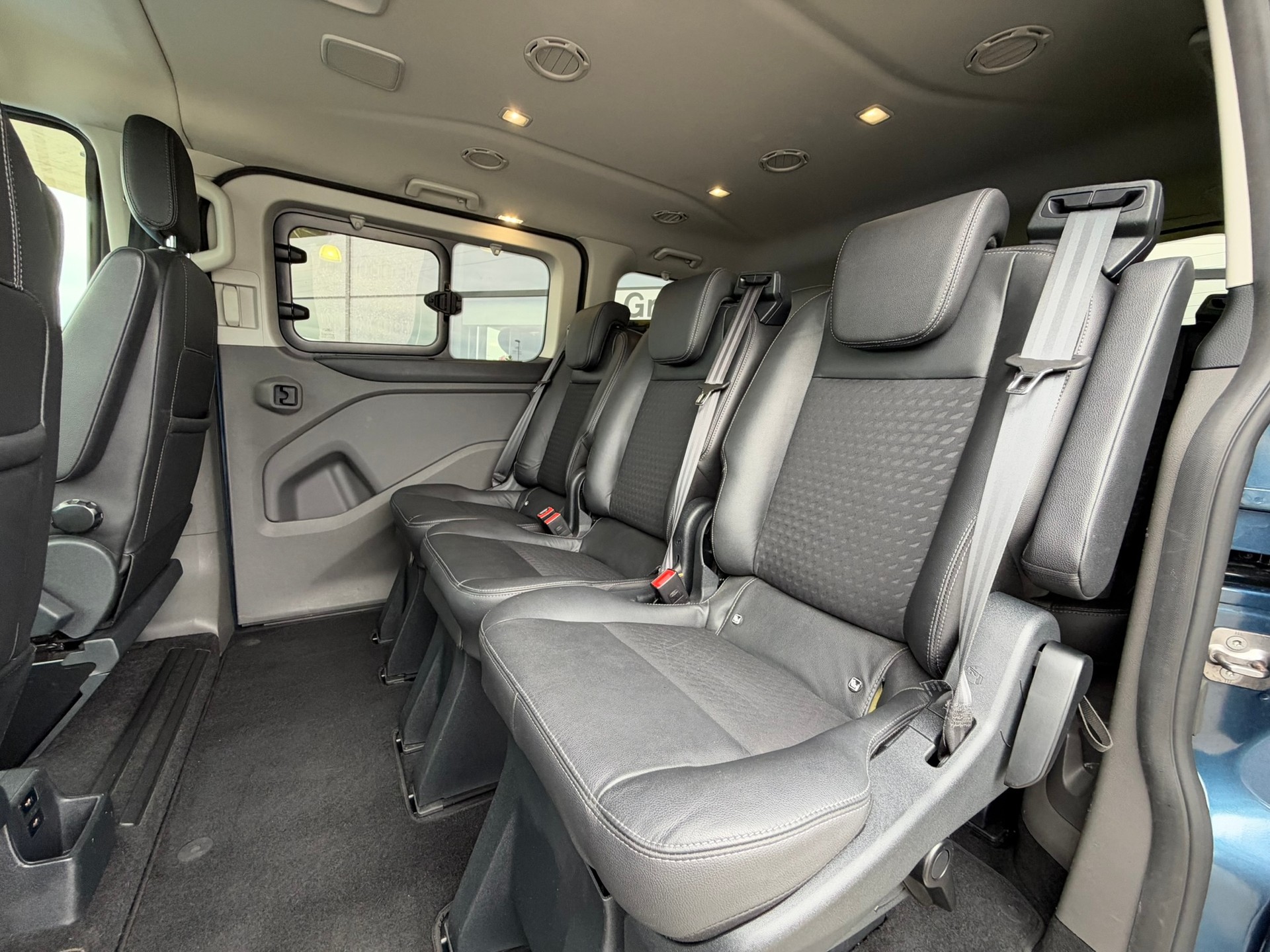 FORD Tourneo Custom 320 L1H1 Sport A-image-7