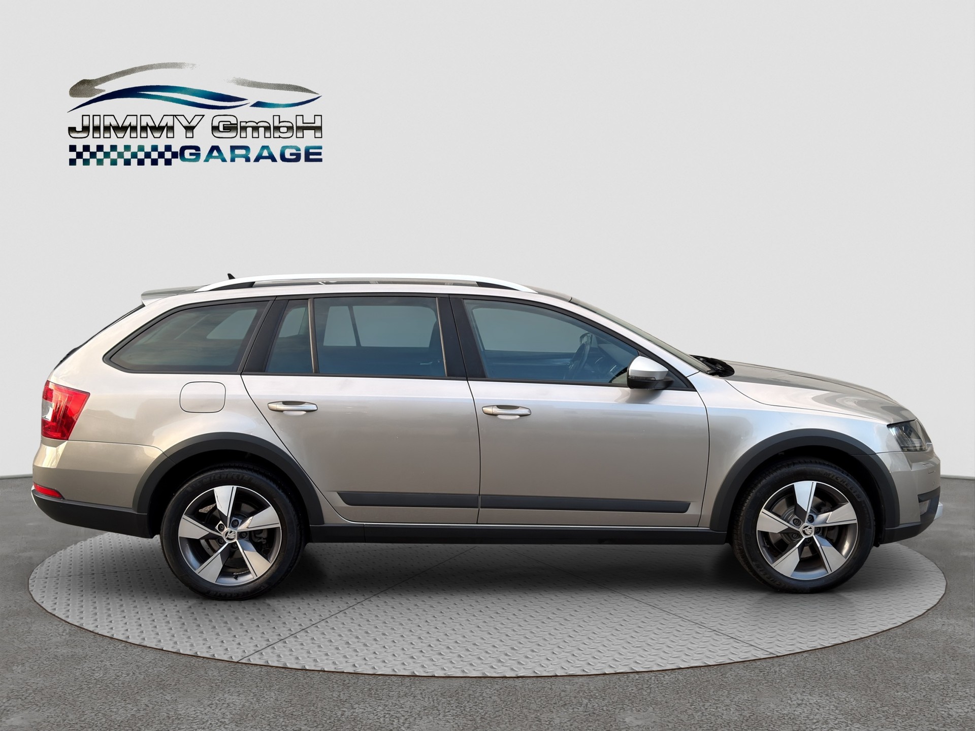 SKODA Octavia Combi 1.8 TSI Scout 4x4 DSG-image-6