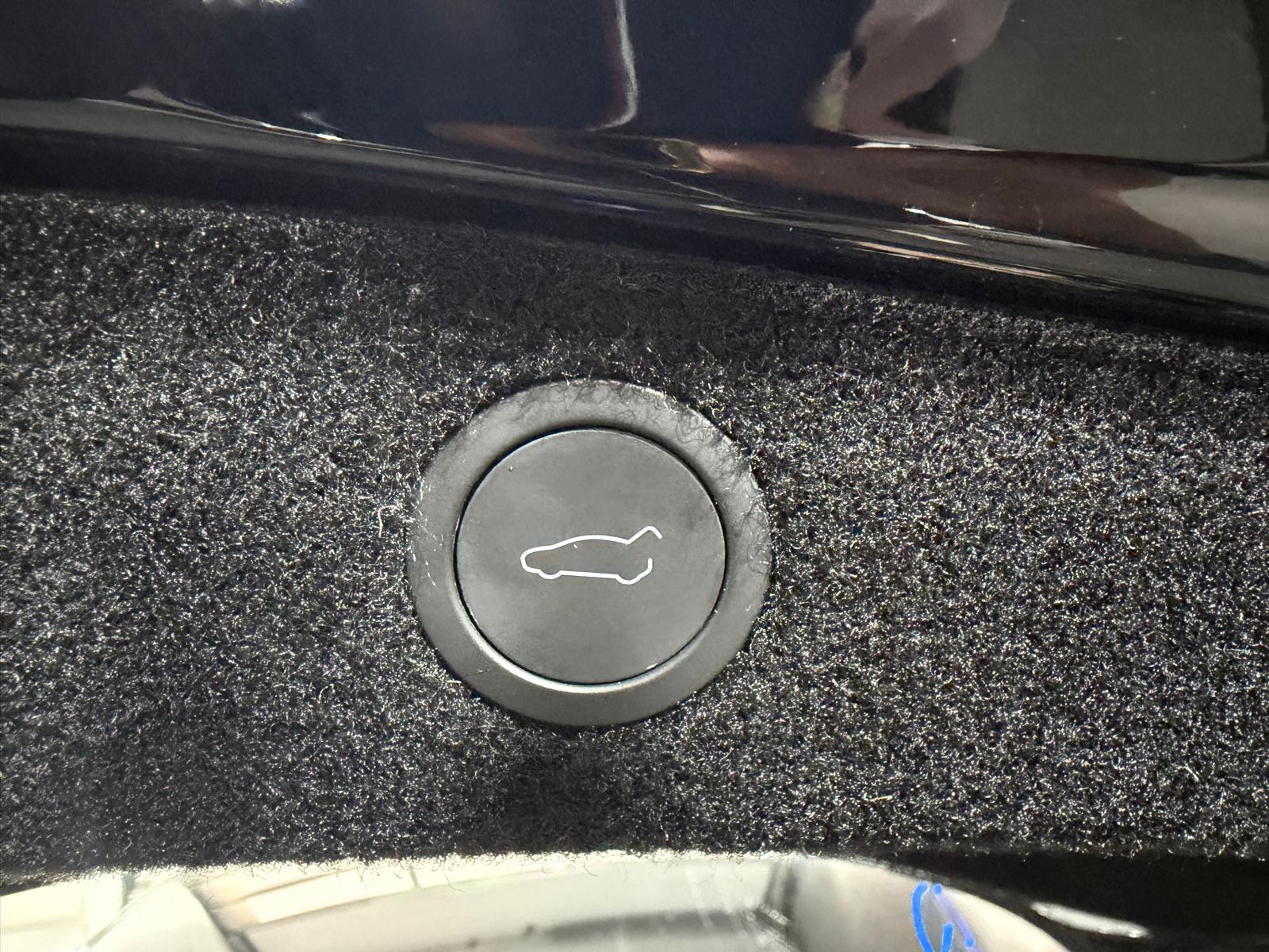TESLA Model 3 Highland RWD-image-26