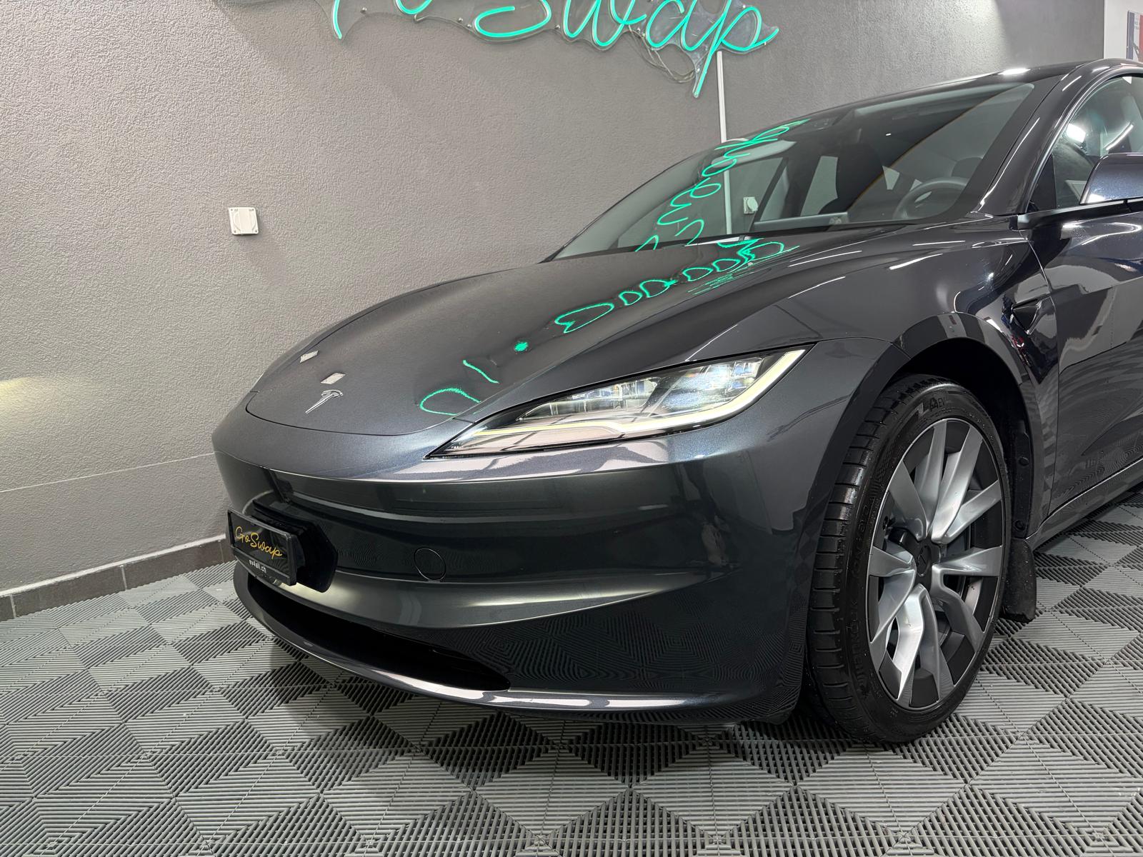 TESLA Model 3 Highland RWD-image-1