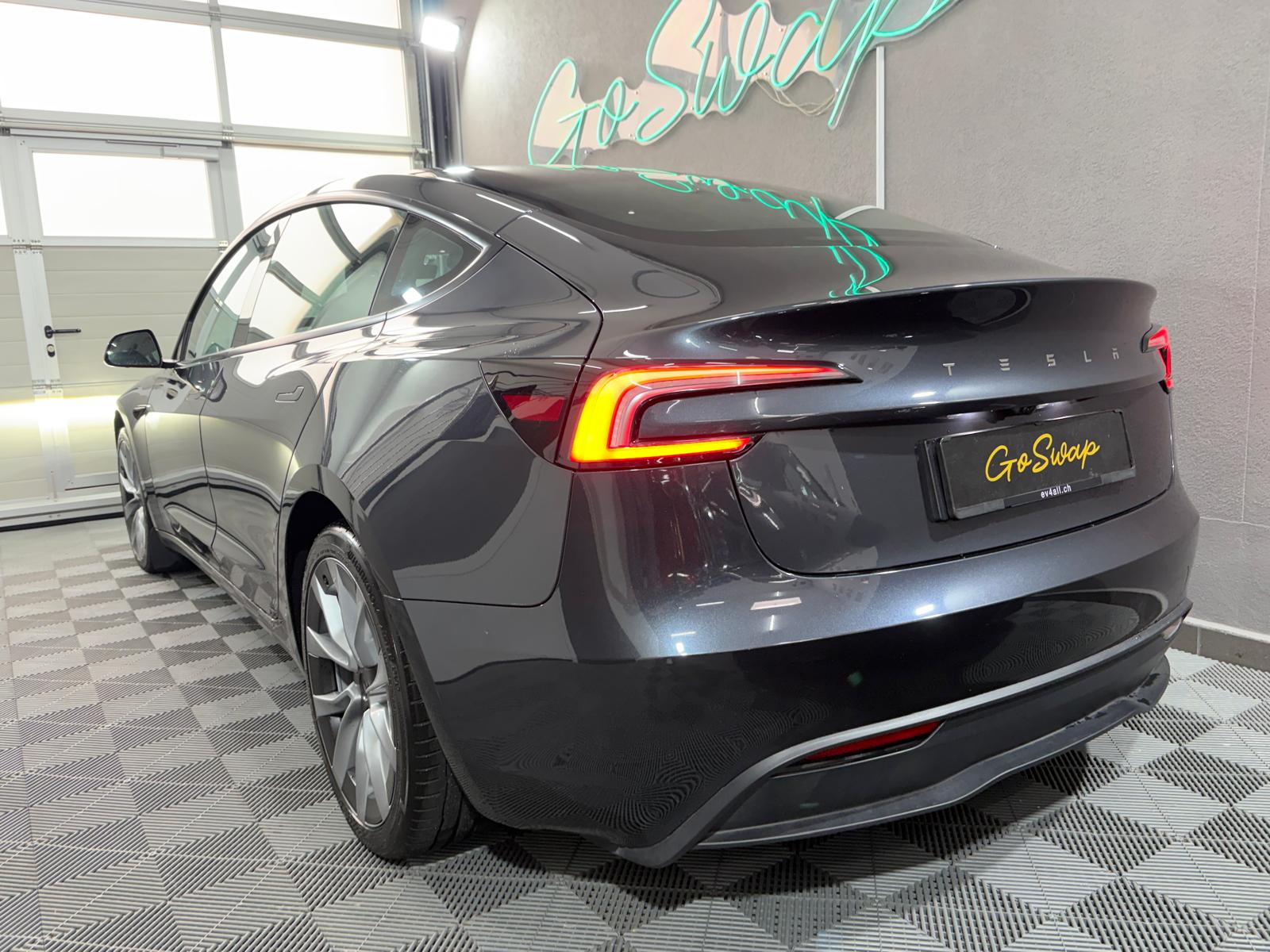 TESLA Model 3 Highland RWD-image-7