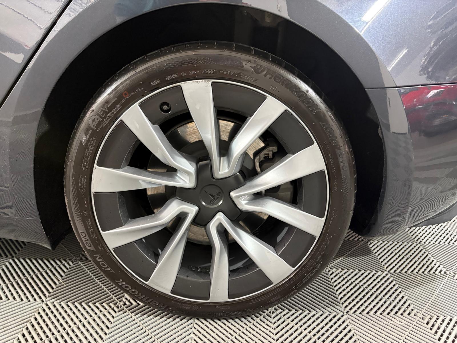 TESLA Model 3 Highland RWD-image-28