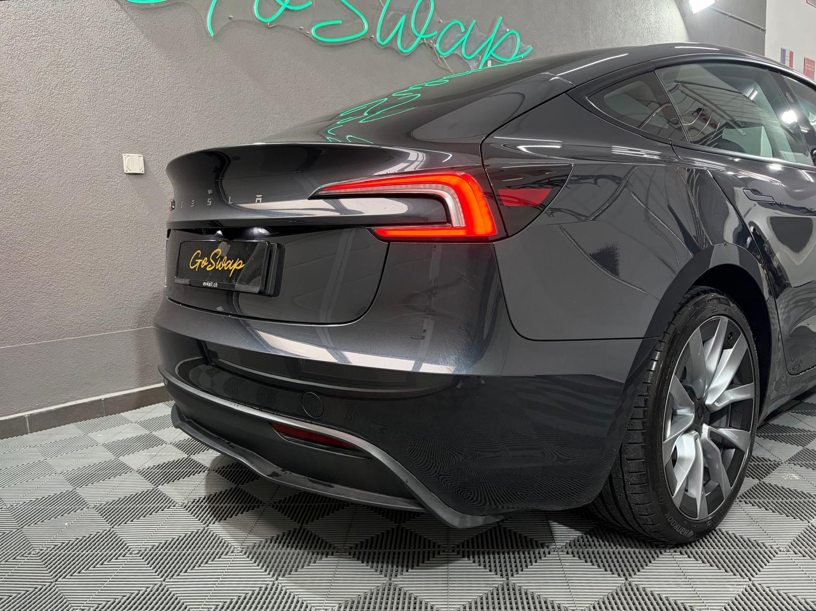 TESLA Model 3 Highland RWD-image-3