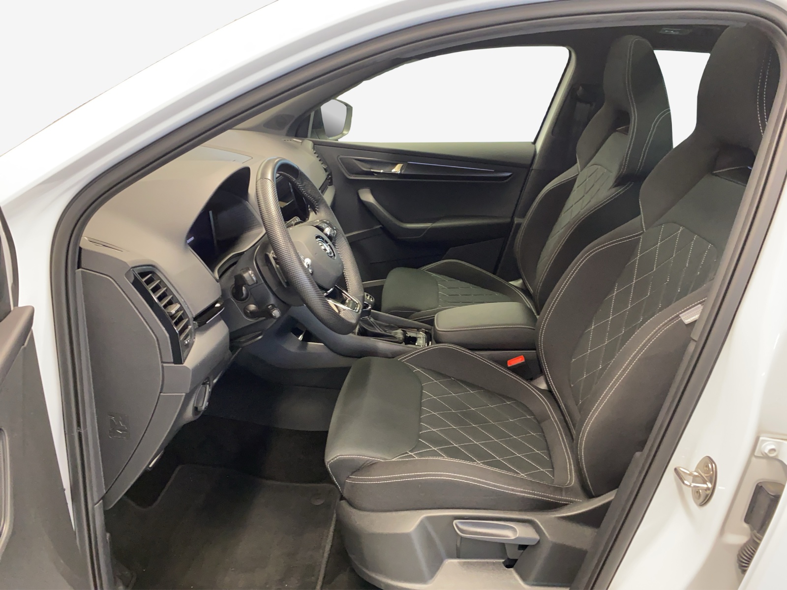 SKODA Karoq 2.0 TSI SportLine 4x4 DSG-image-7