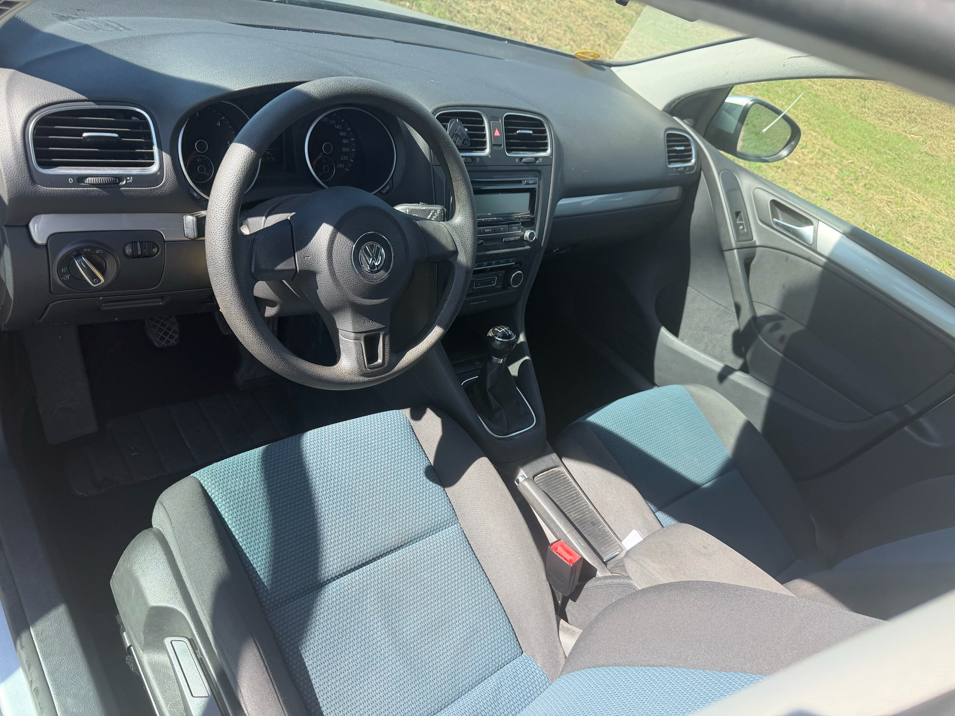 VW Golf 1.6 TDI BlueMotion Trendline-image-13