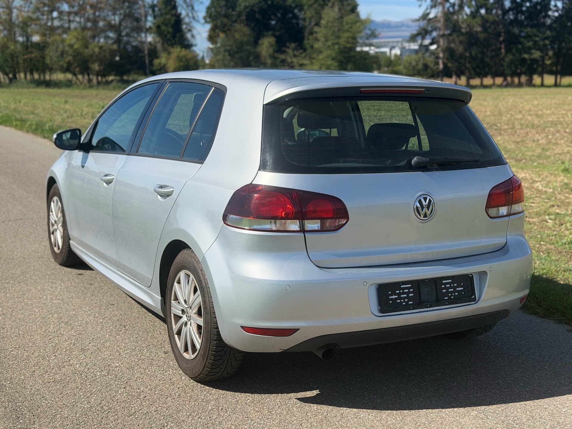 VW Golf 1.6 TDI BlueMotion Trendline-image-5