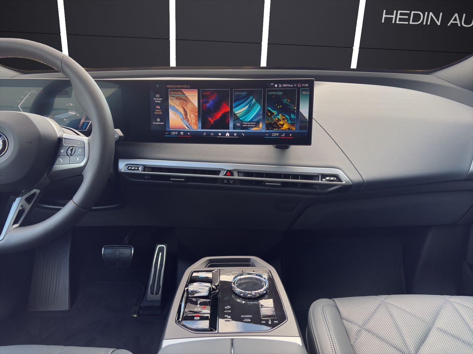 BMW iX xDrive60-image-15