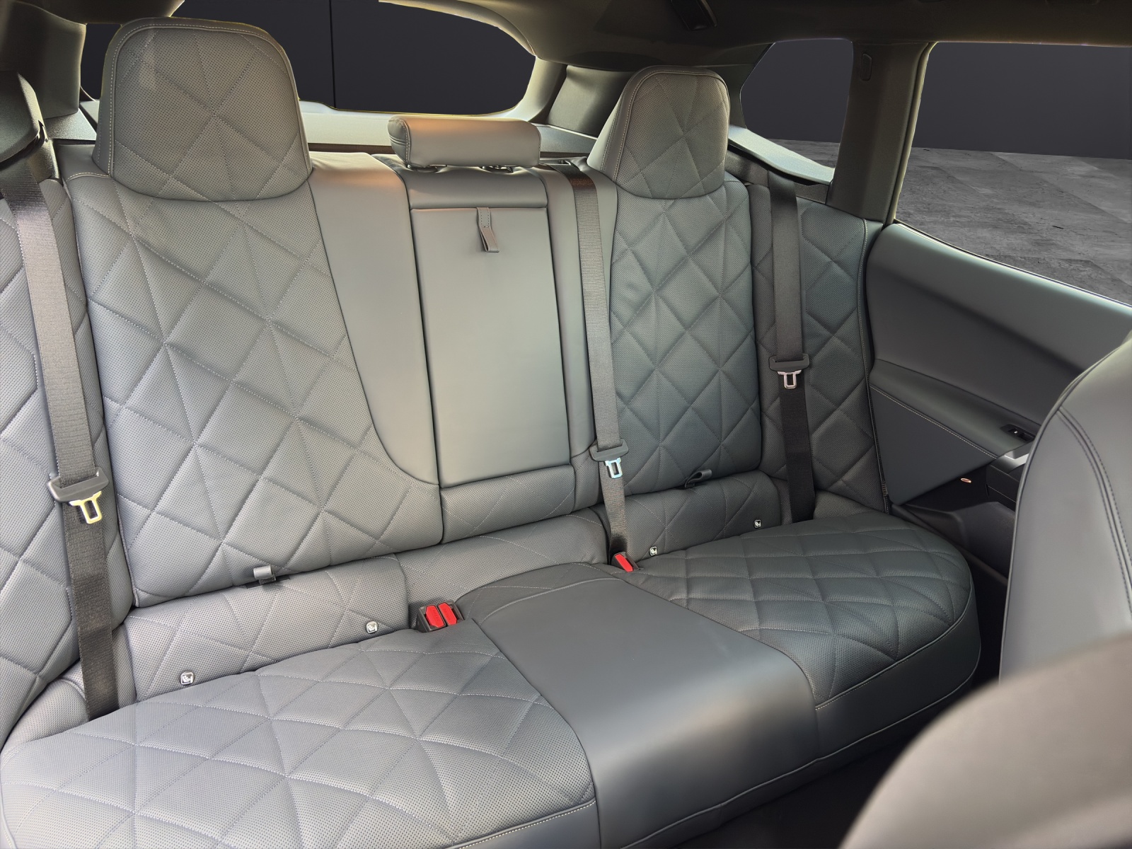 BMW iX xDrive60-image-11