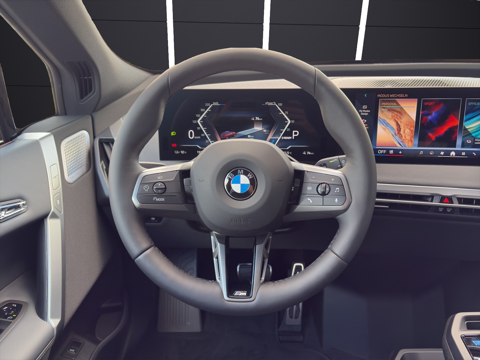 BMW iX xDrive60-image-13