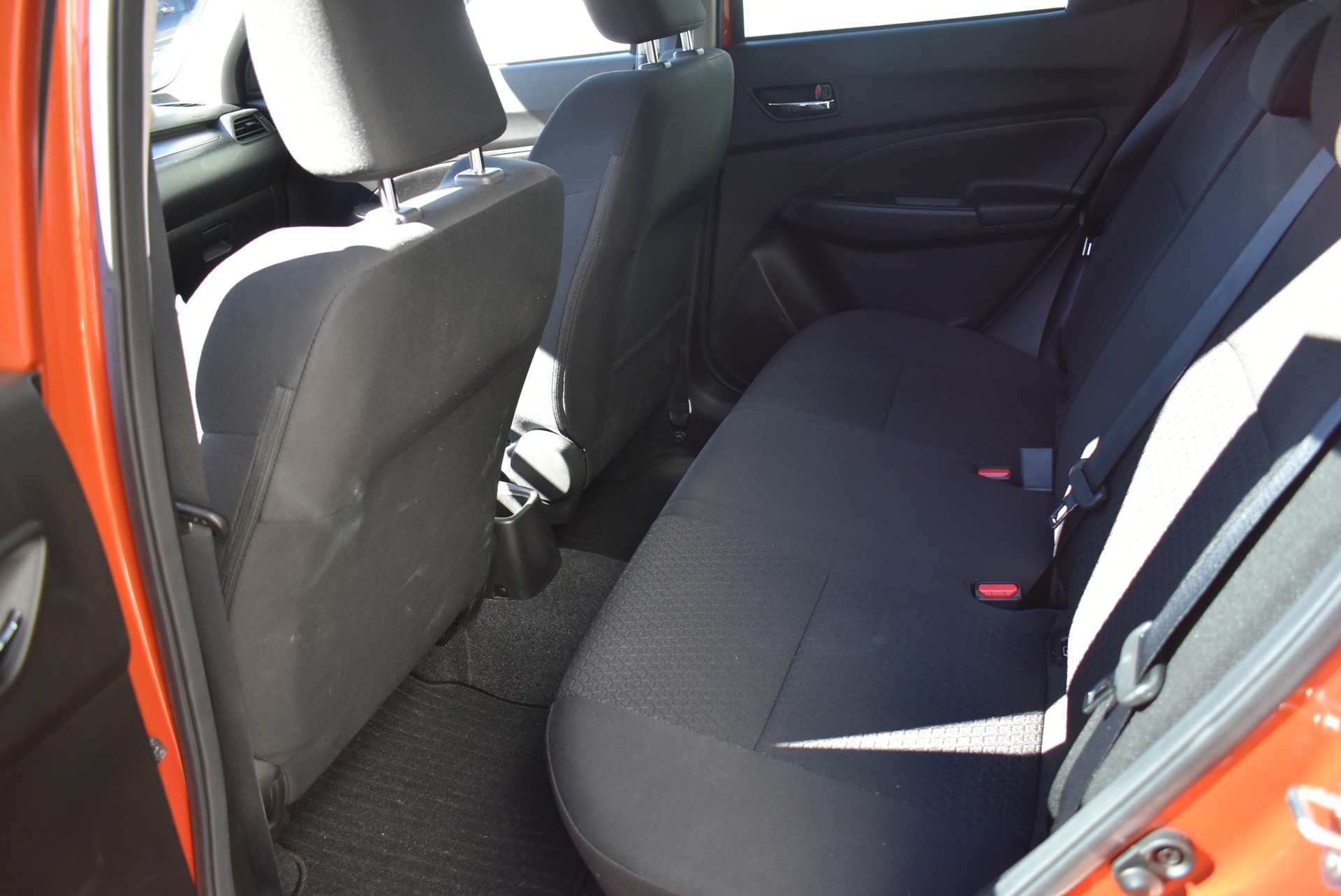 SUZUKI Swift 1.2 Compact Top Hybrid CVT-image-9
