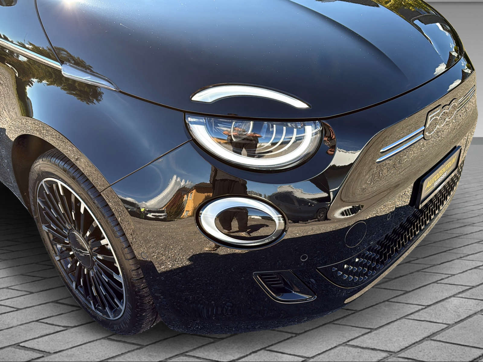 FIAT 500 La Prima-image-10