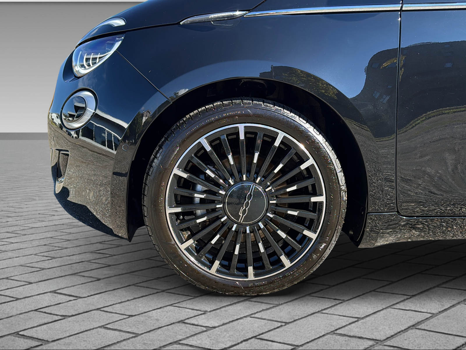 FIAT 500 La Prima-image-3