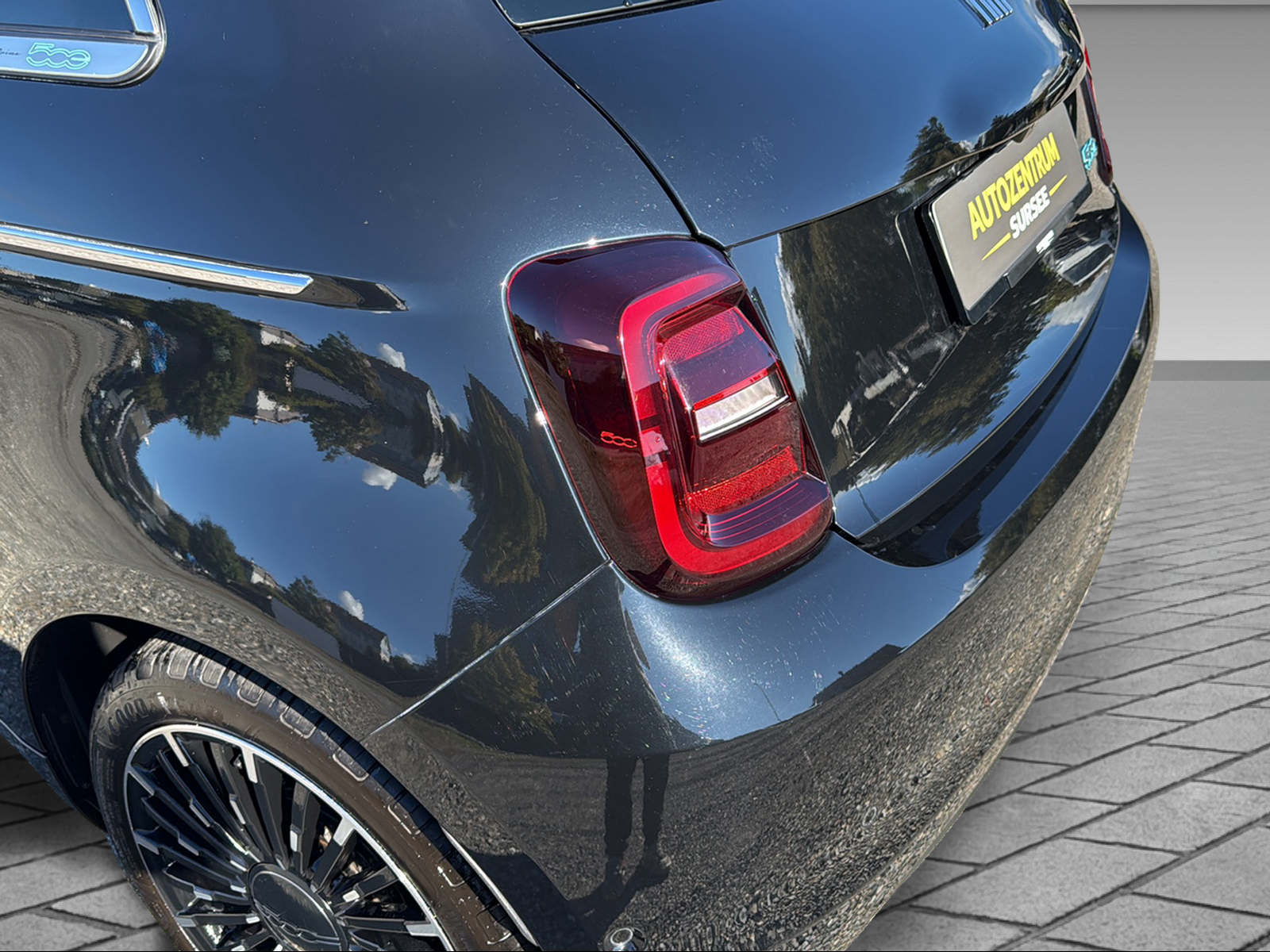 FIAT 500 La Prima-image-5