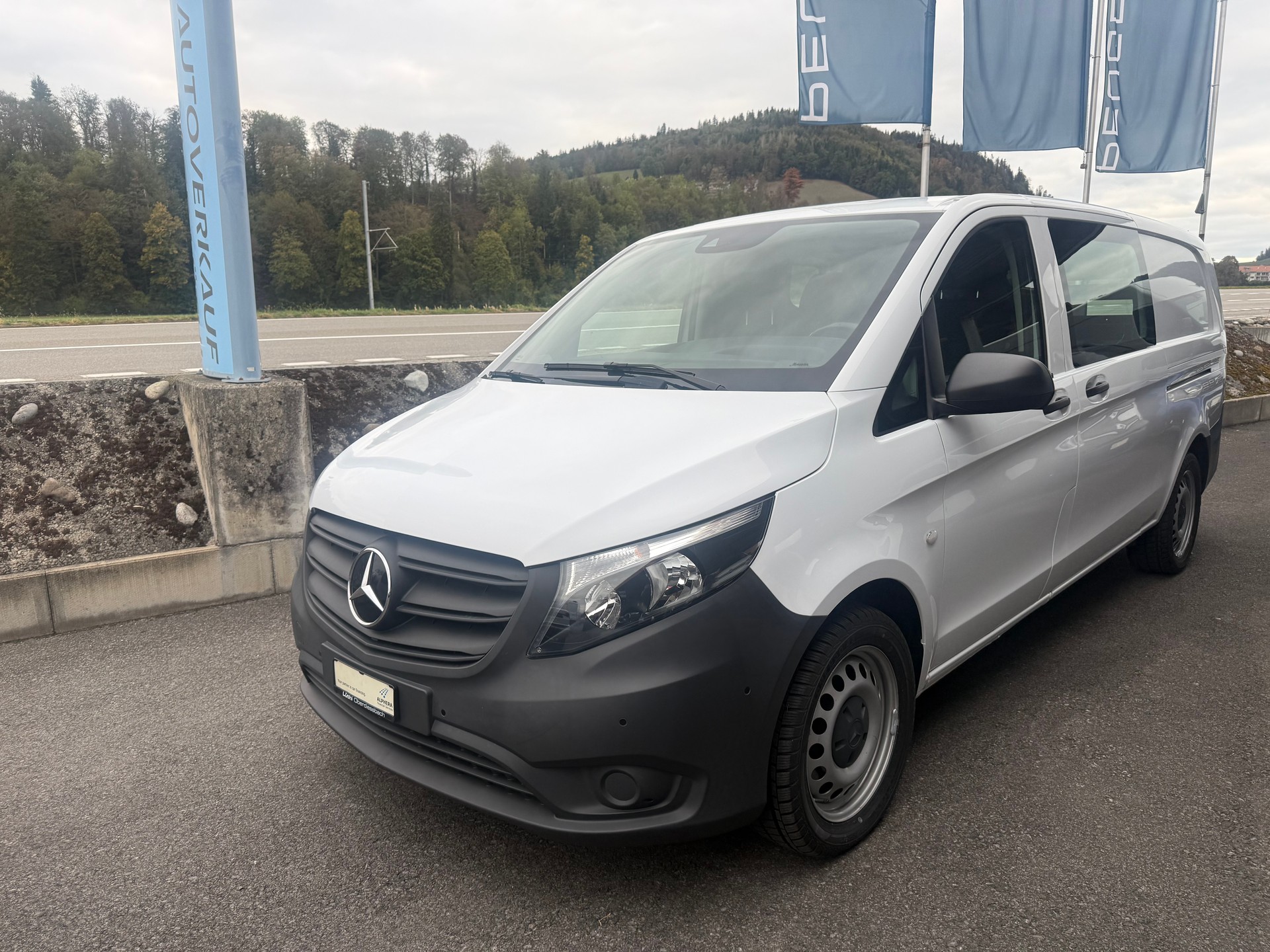 MERCEDES-BENZ Vito 114 CDI Extralang 9G-Tronic 4M 4X4 Base Fahrzeugeinrichtung-image-1
