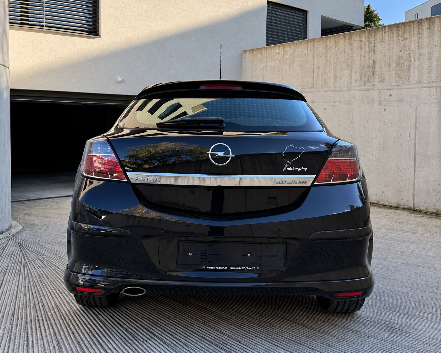 OPEL Astra GTC 2.0 Turbo Sport | frisch ab MFK & Service | Bremsen neu | 8-fach-image-5