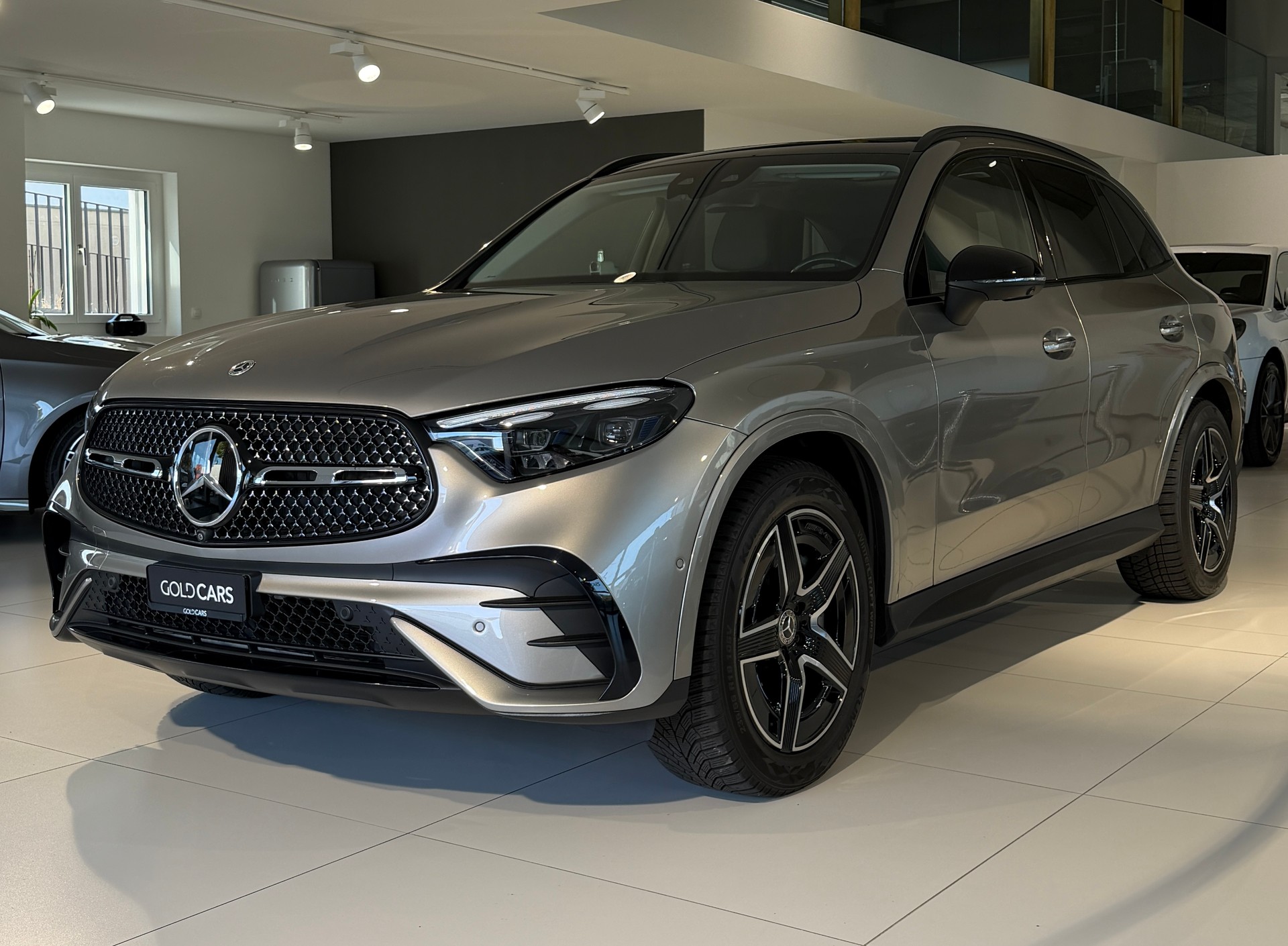 MERCEDES-BENZ GLC 220 d 4Matic AMG Line 9G-Tronic-image-3