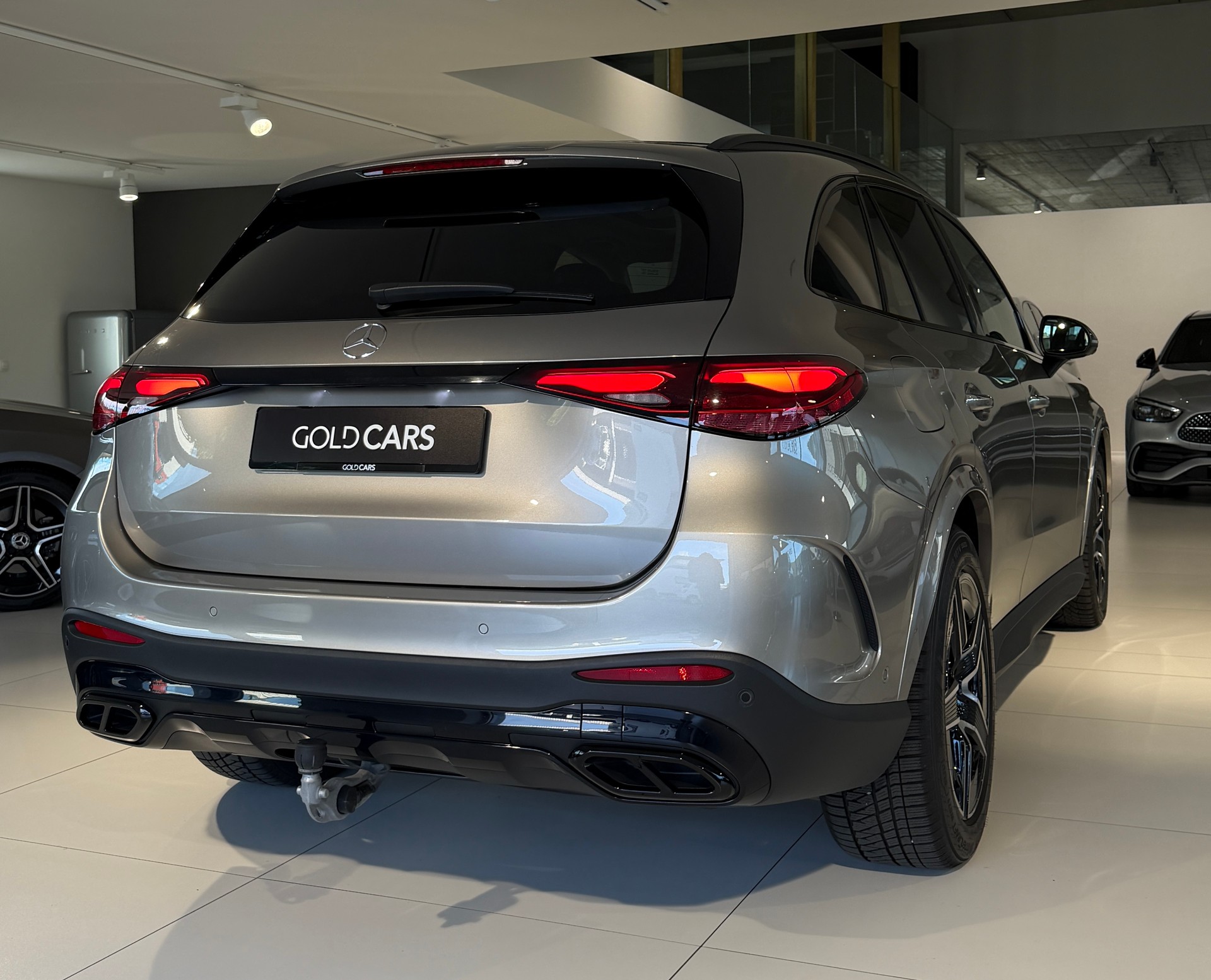 MERCEDES-BENZ GLC 220 d 4Matic AMG Line 9G-Tronic-image-6