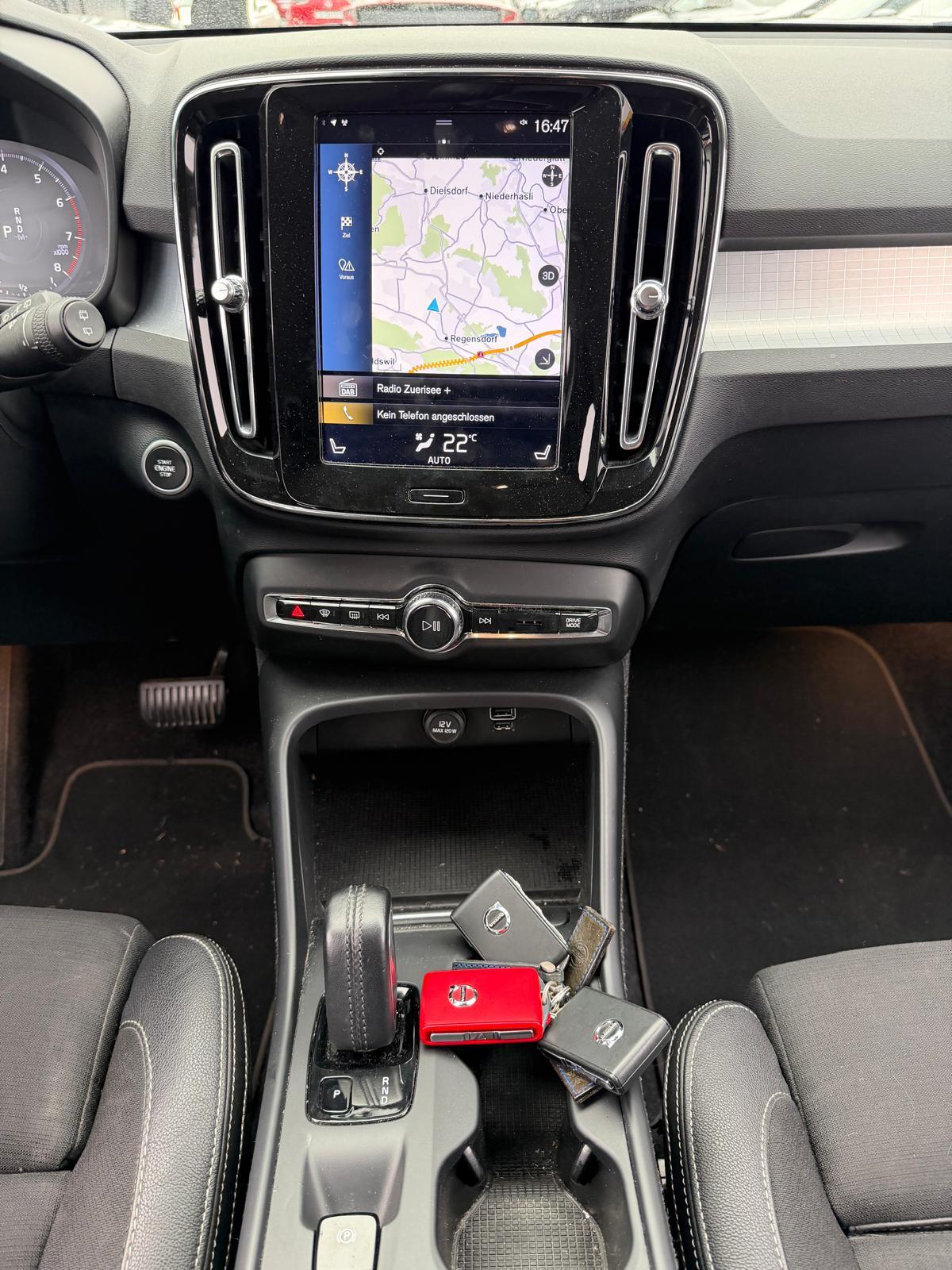 VOLVO XC40 1.5 T3 Momentum-image-11
