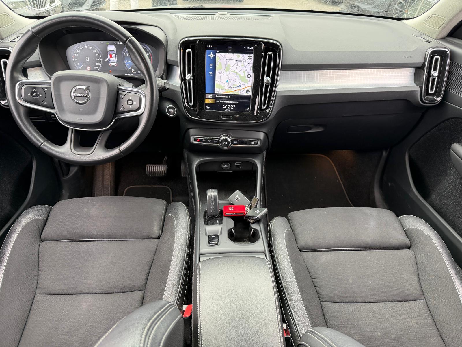 VOLVO XC40 1.5 T3 Momentum-image-8