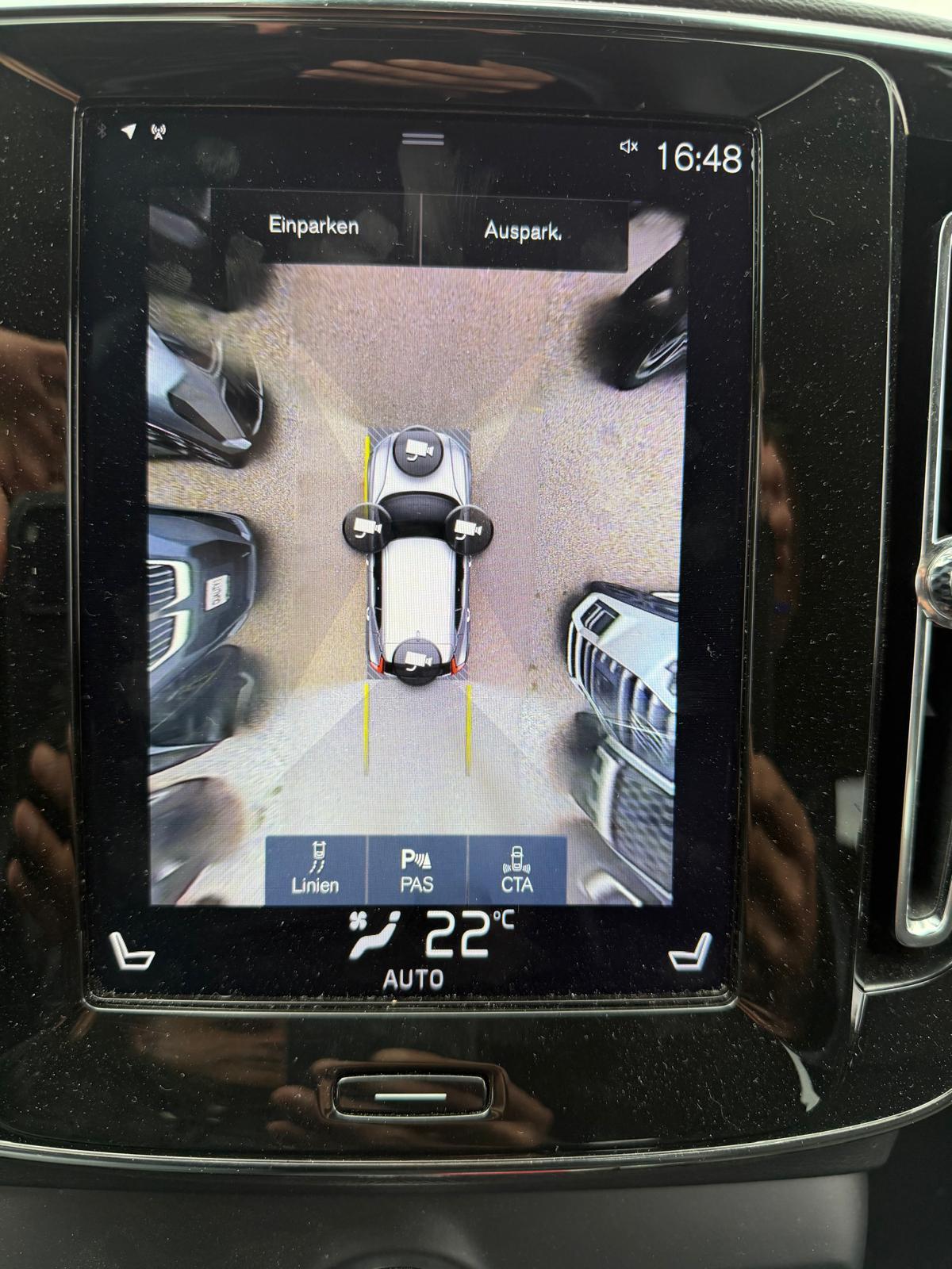 VOLVO XC40 1.5 T3 Momentum-image-12