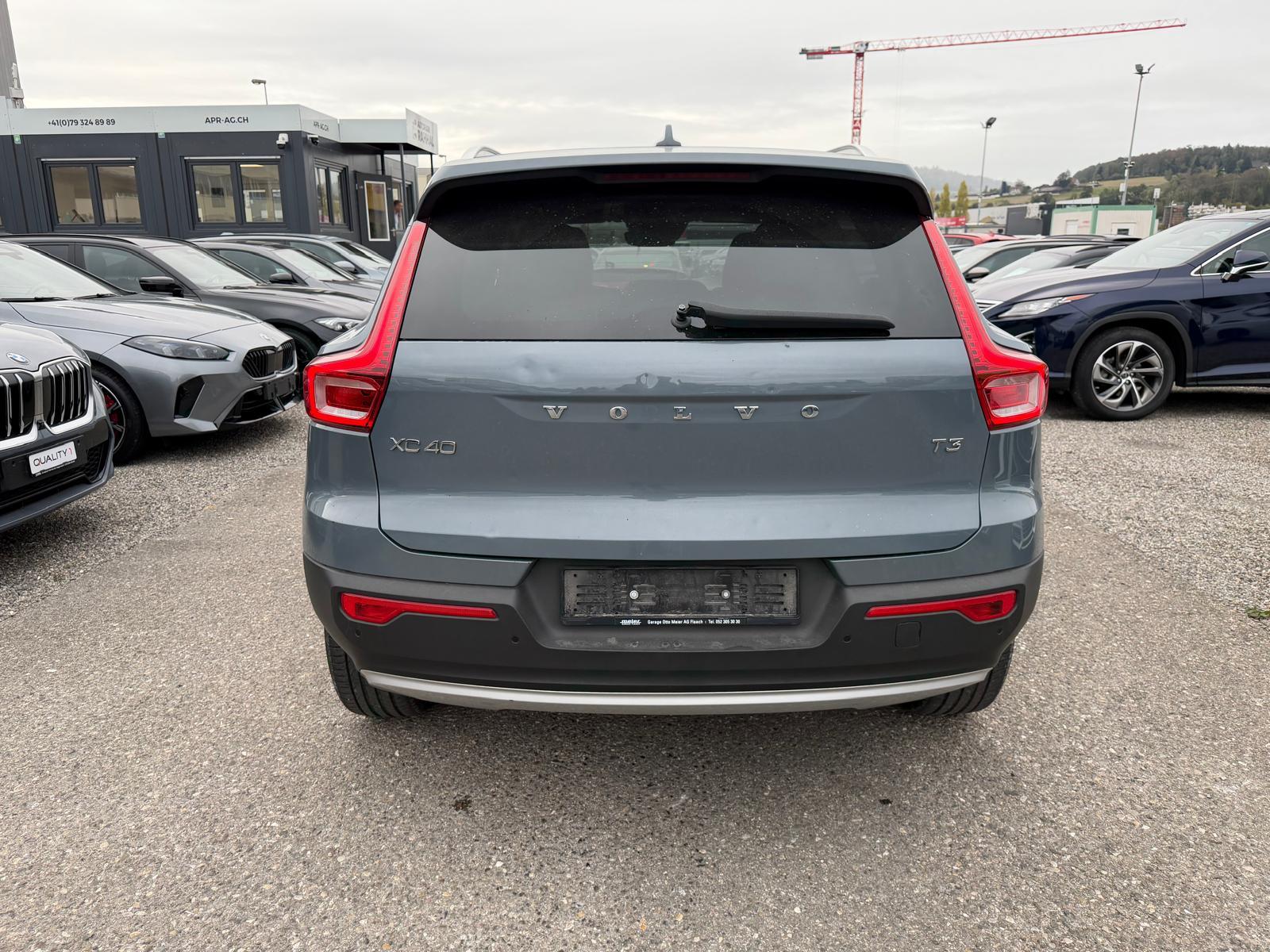 VOLVO XC40 1.5 T3 Momentum-image-4