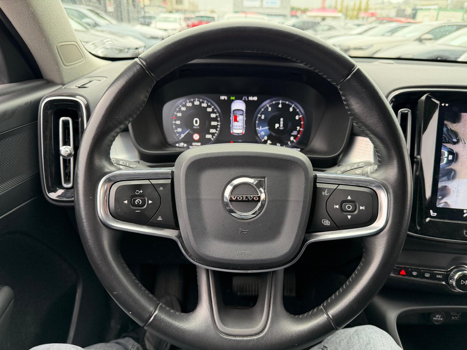 VOLVO XC40 1.5 T3 Momentum-image-13