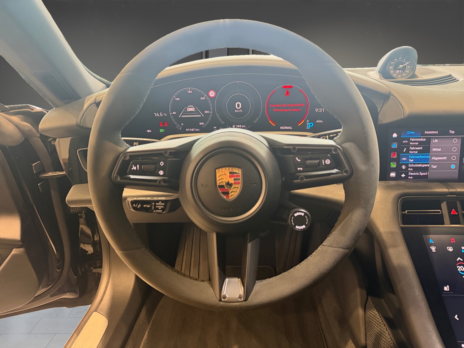 PORSCHE Taycan 4S-image-11