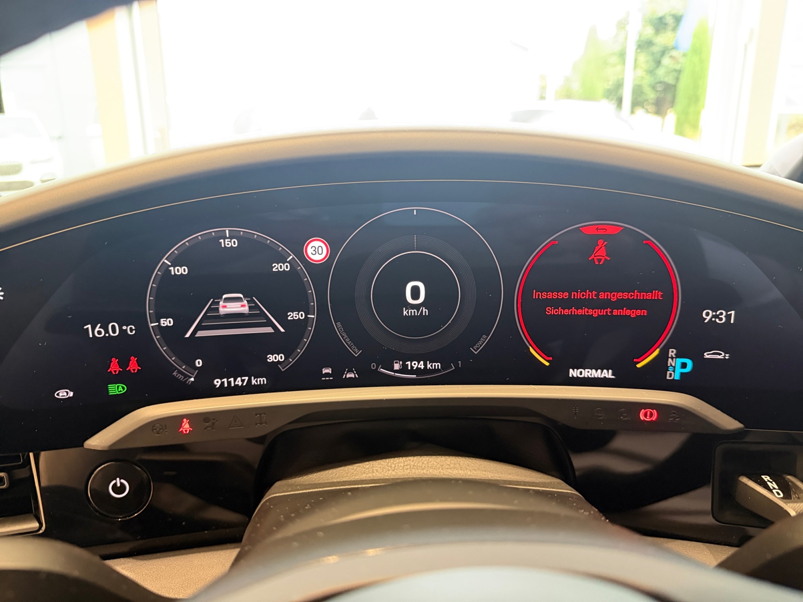 PORSCHE Taycan 4S-image-10