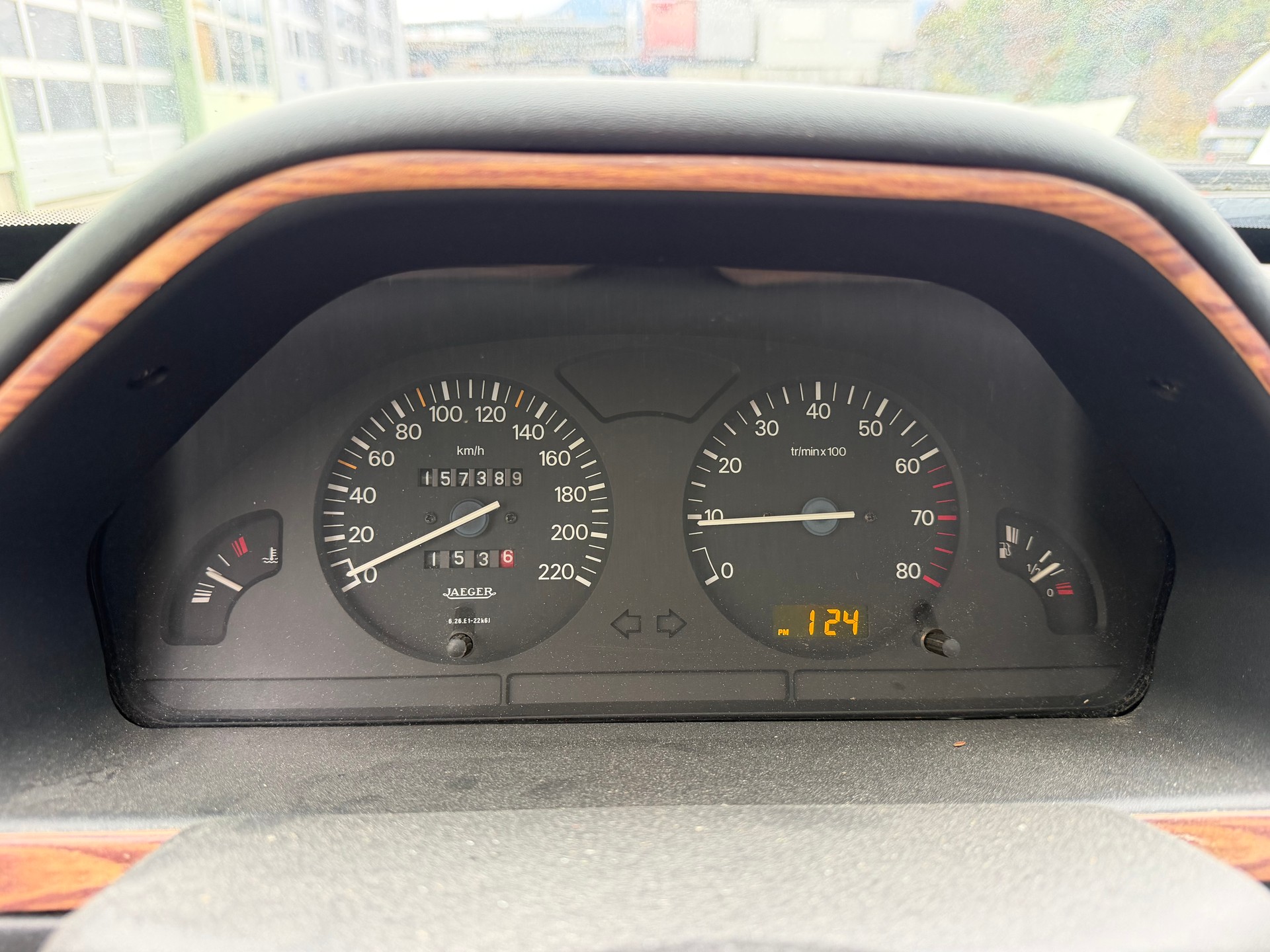 PEUGEOT 106 1.6 Suisse A-image-9