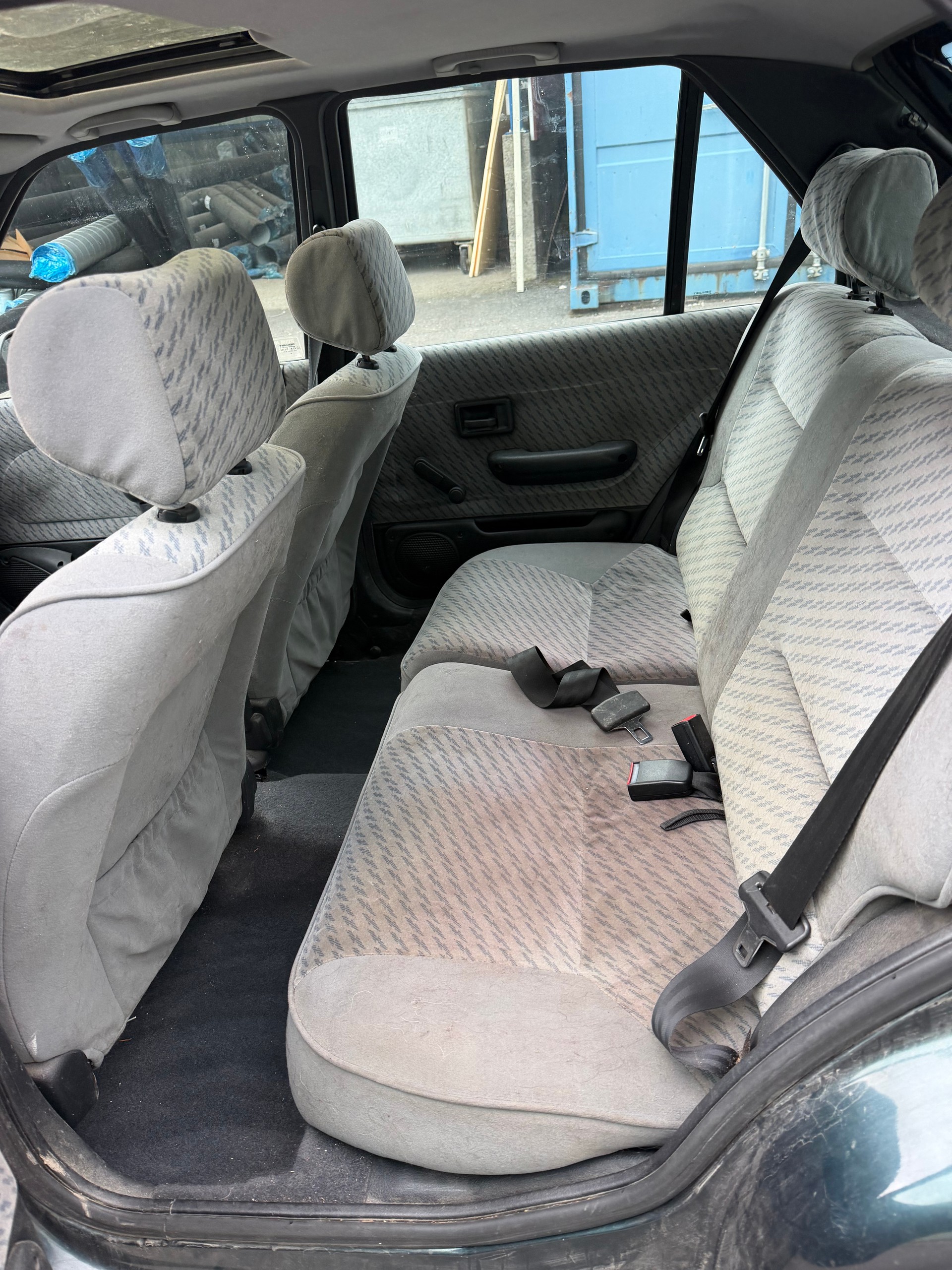 PEUGEOT 106 1.6 Suisse A-image-7