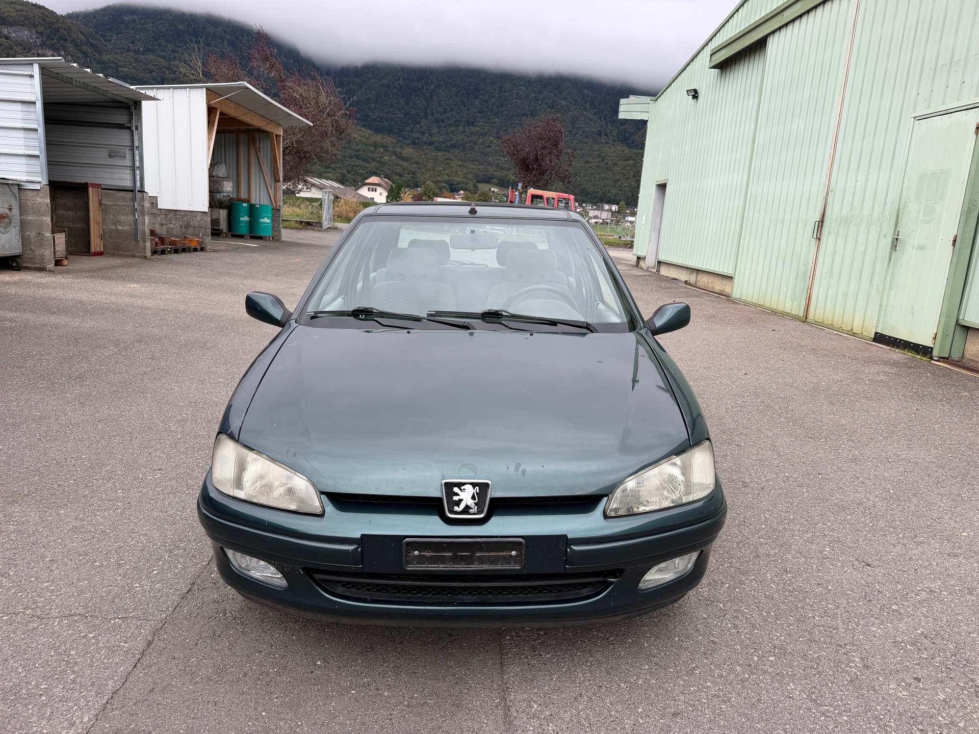 PEUGEOT 106 1.6 Suisse A-image-1
