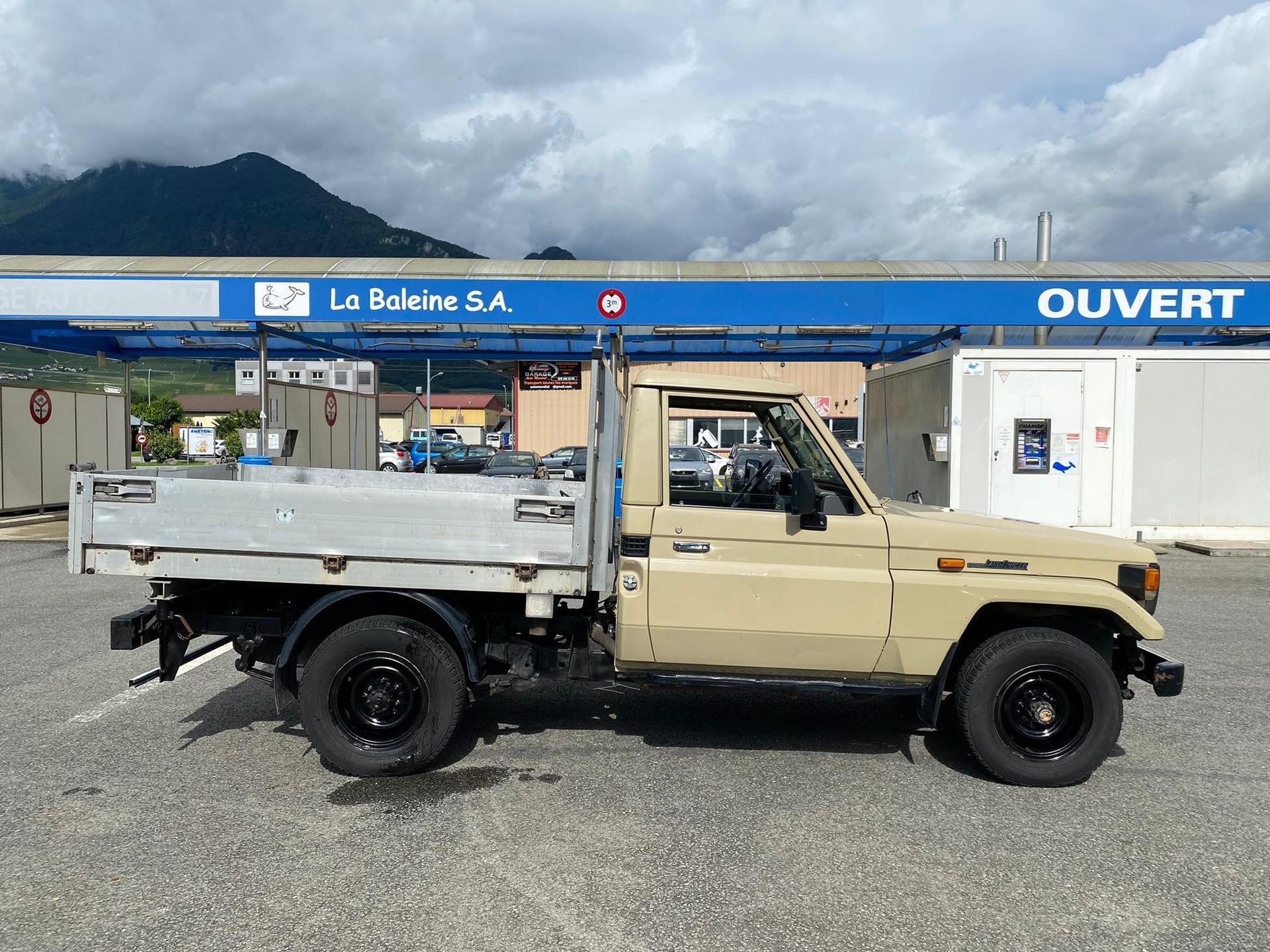 TOYOTA HZJ75 4.2D-image-6