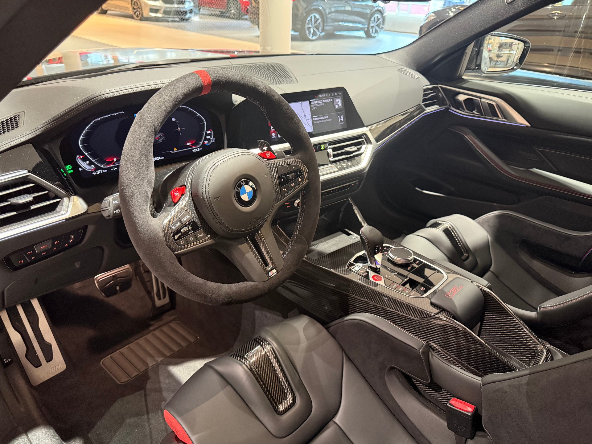 BMW M4 CSL Coupé-image-8