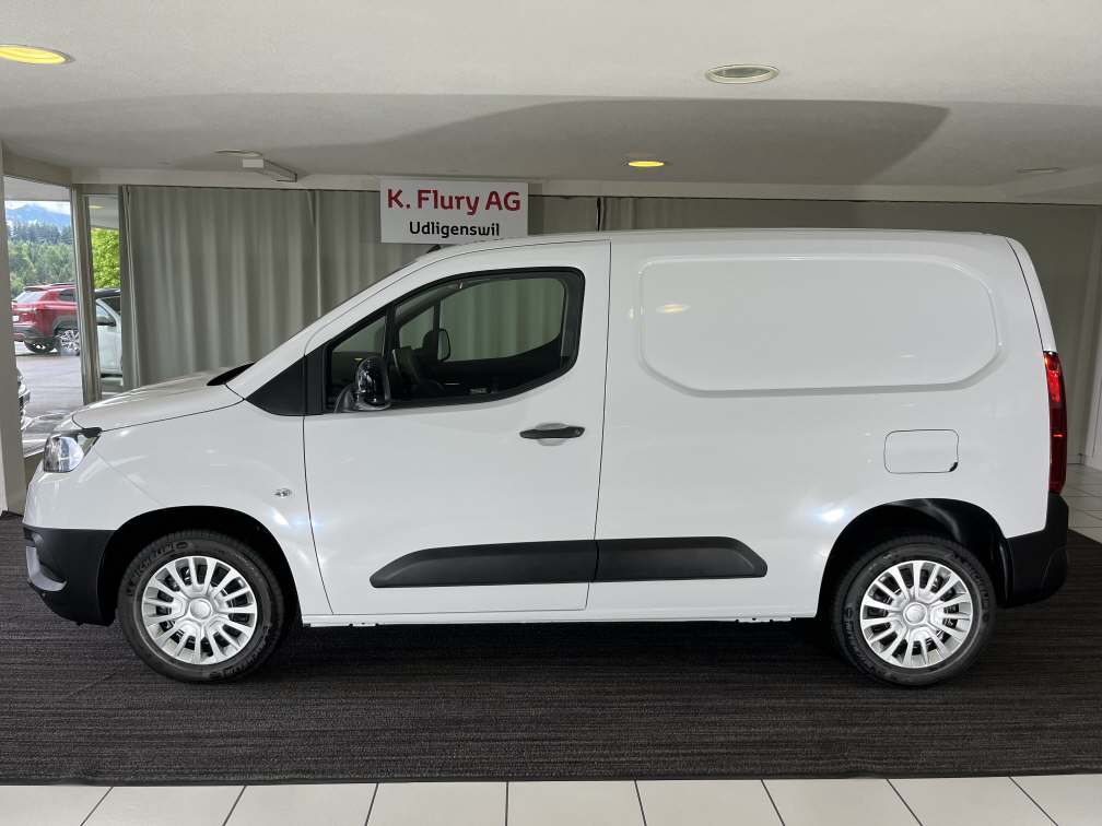 TOYOTA PROACE CITY Van L1 1.5 D Active-image-1
