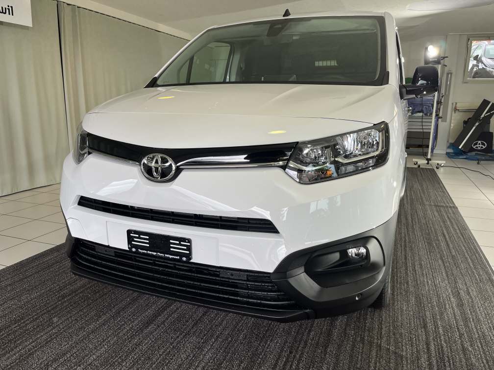 TOYOTA PROACE CITY Van L1 1.5 D Active-image-3