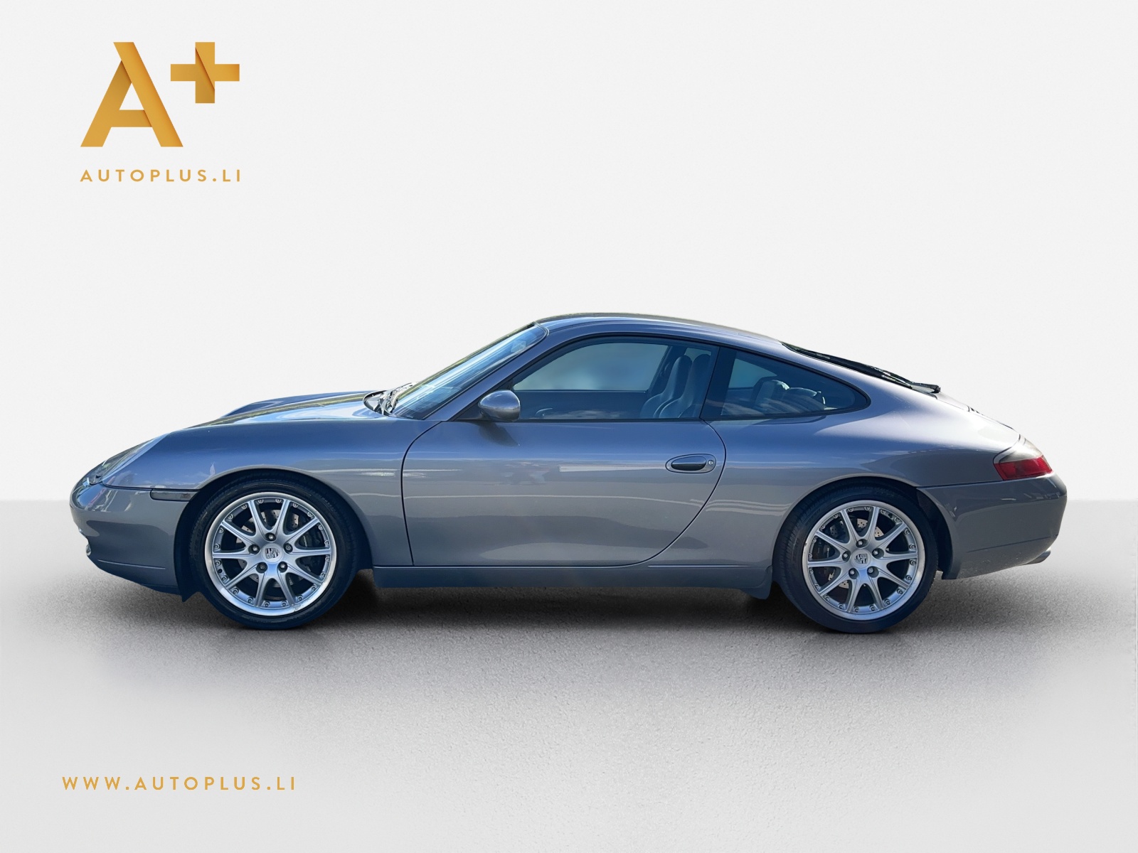 PORSCHE 911 Carrera-image-2