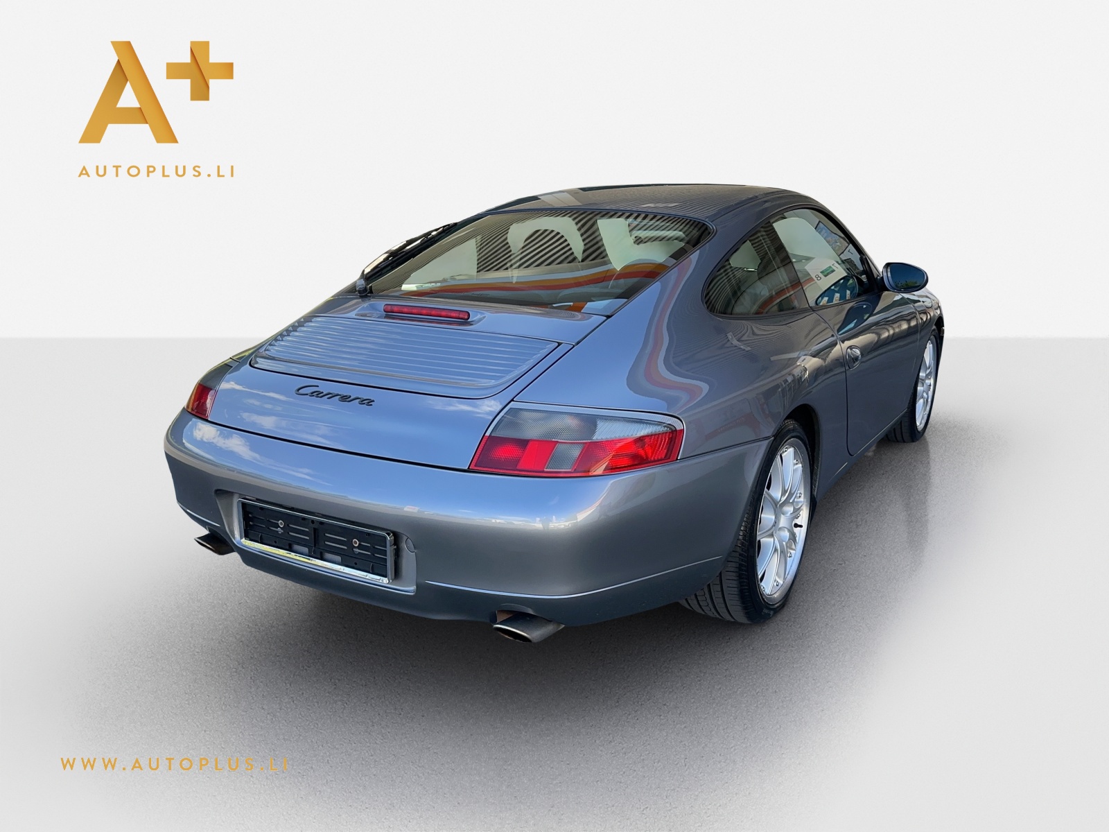 PORSCHE 911 Carrera-image-5
