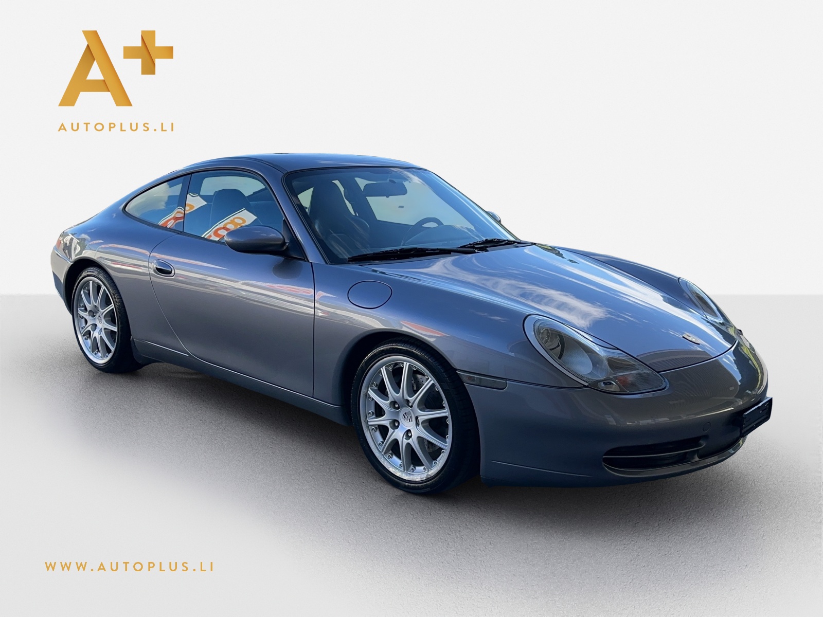 PORSCHE 911 Carrera-image-9