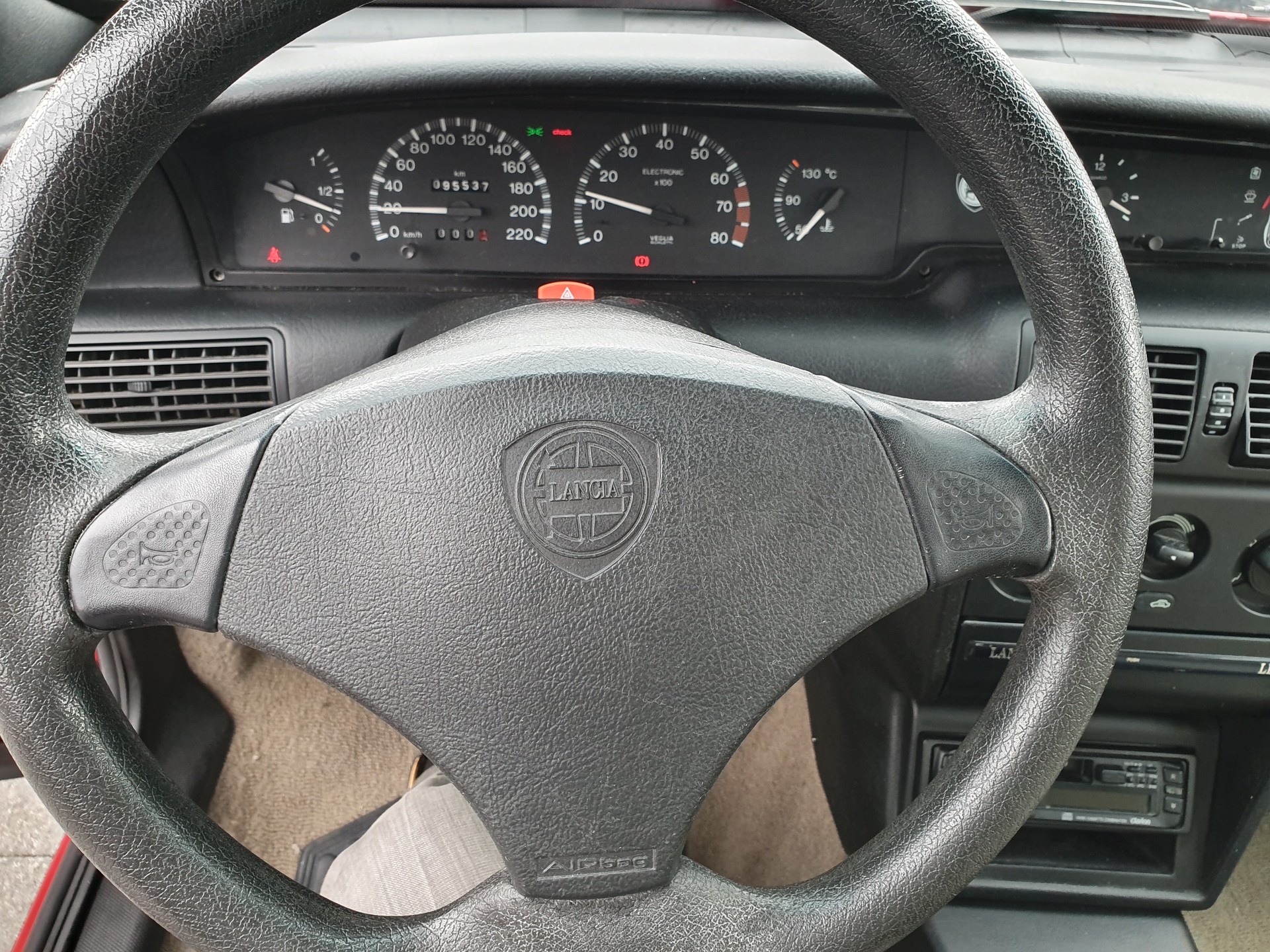 LANCIA Delta 1.8 i.e.-image-12