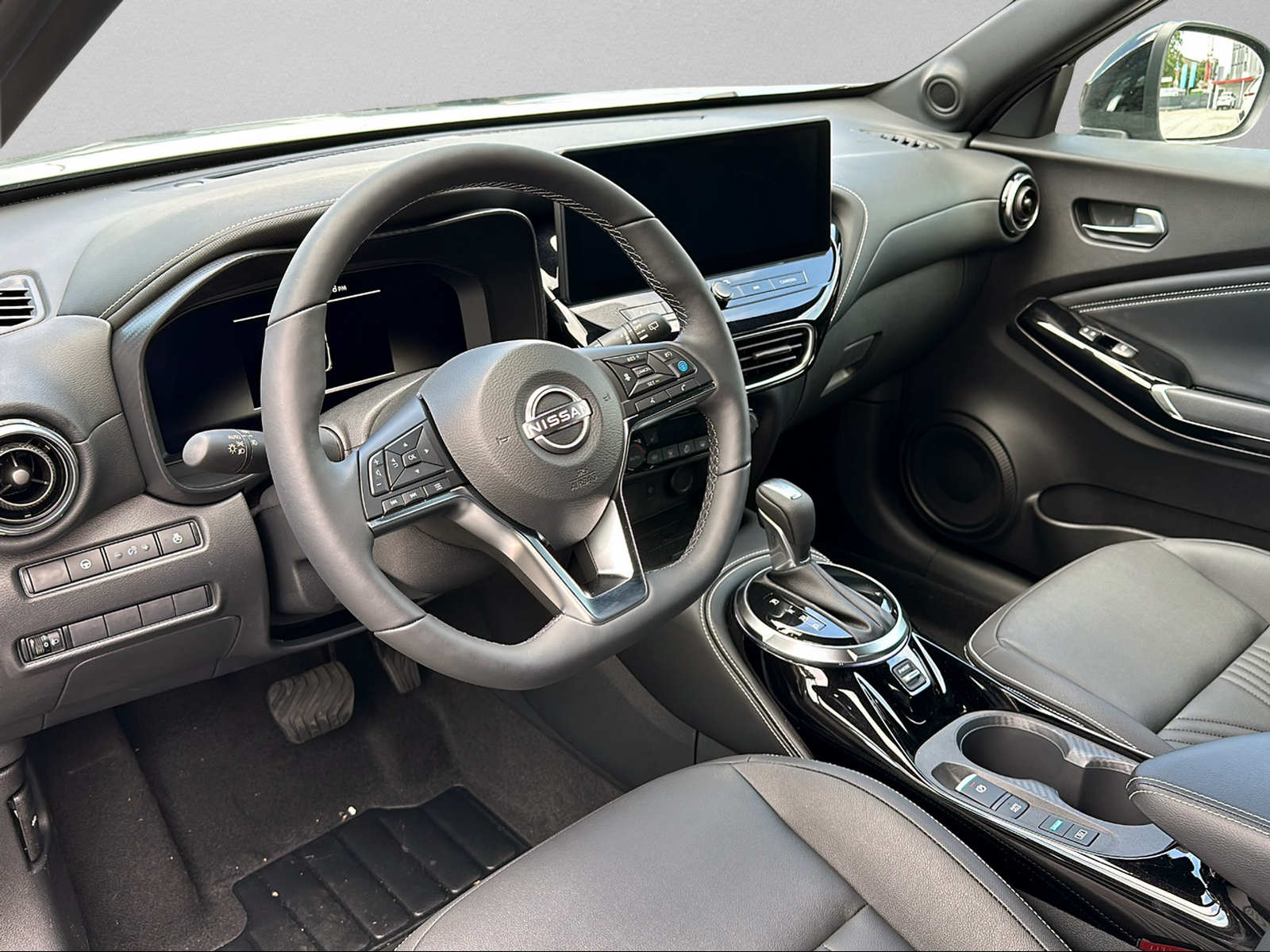 NISSAN Juke 1.6 Hybrid Tekna Automat-image-4